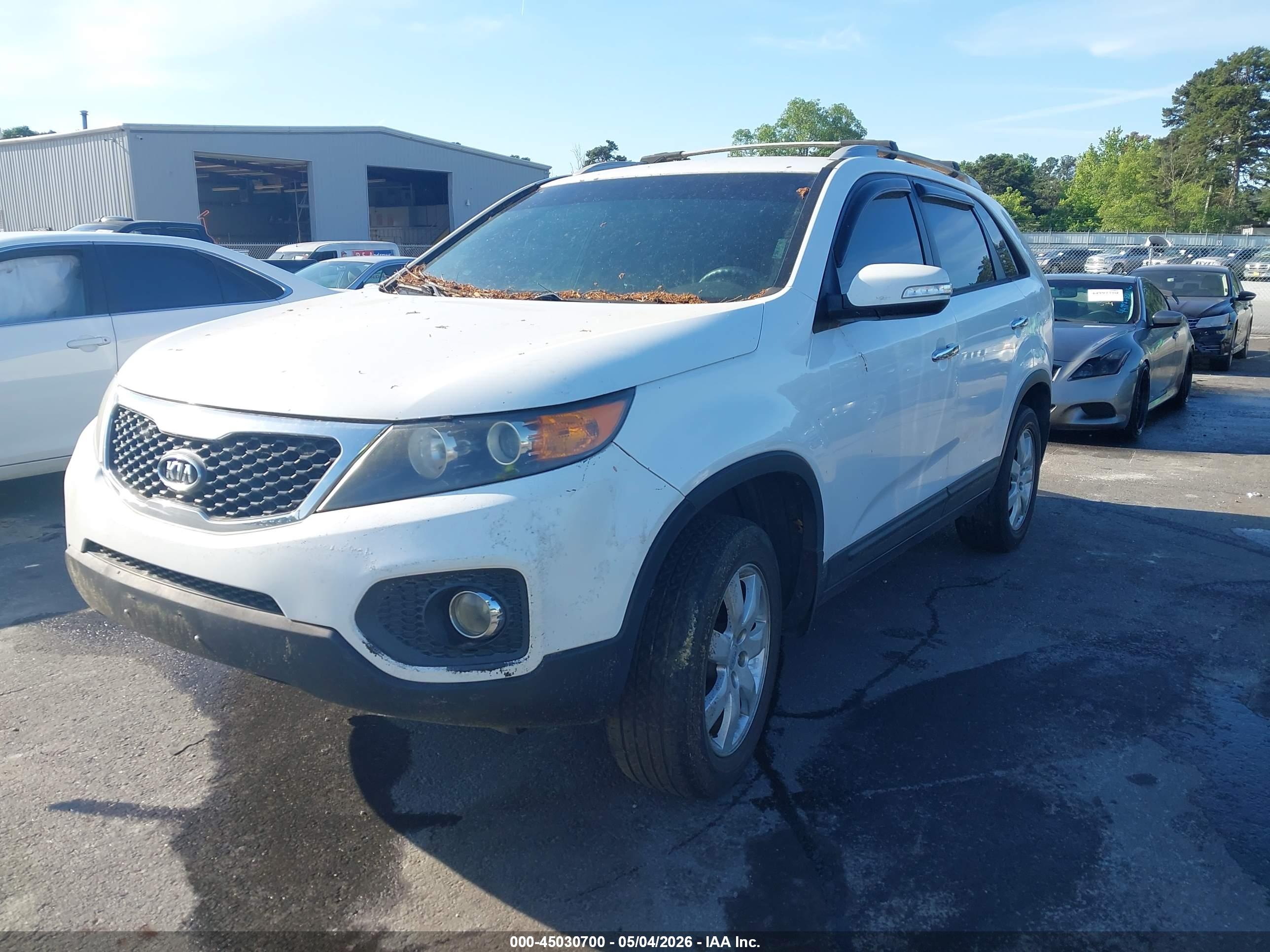 KIA SORENTO image 2