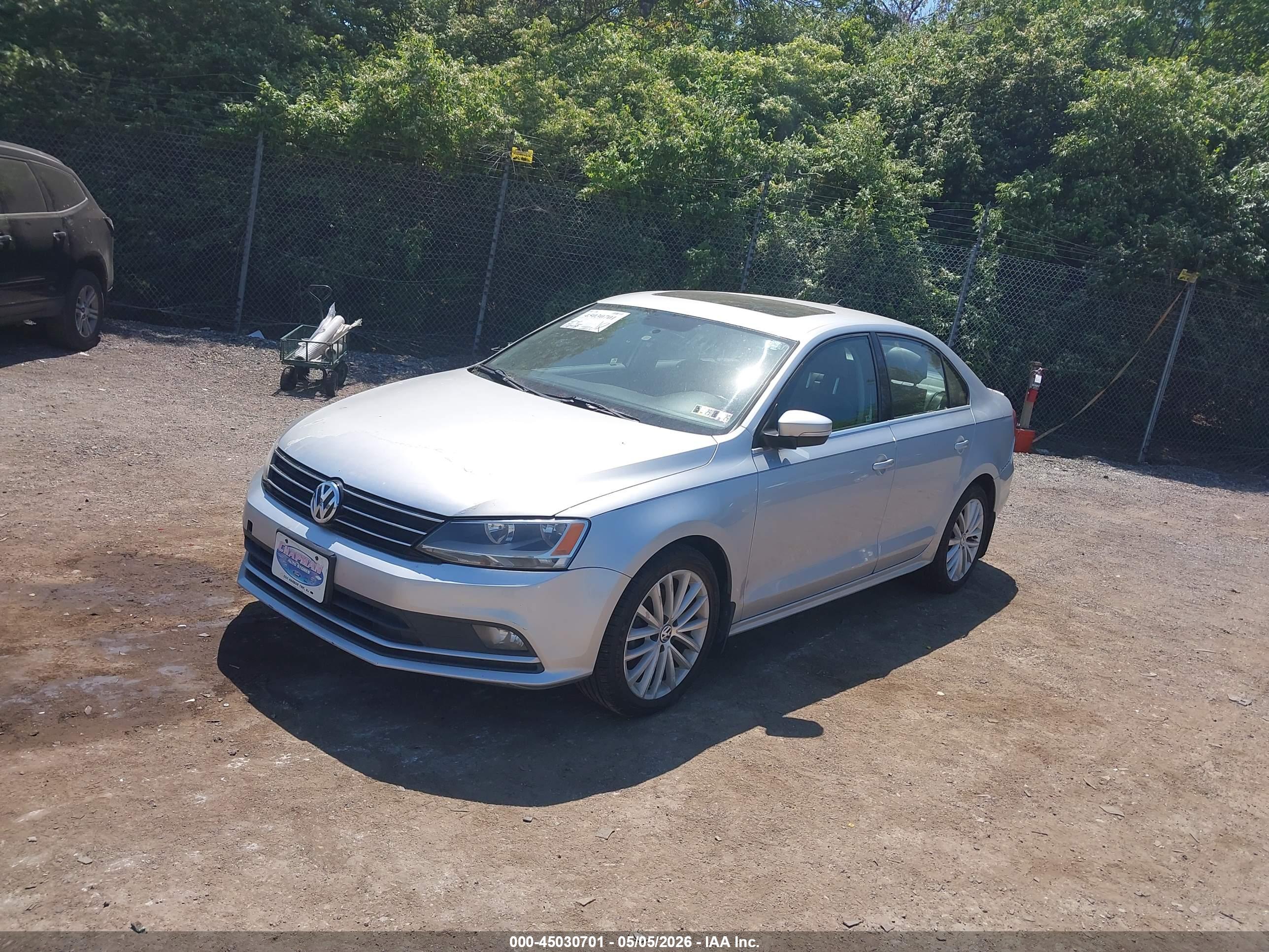 VOLKSWAGEN JETTA image 2