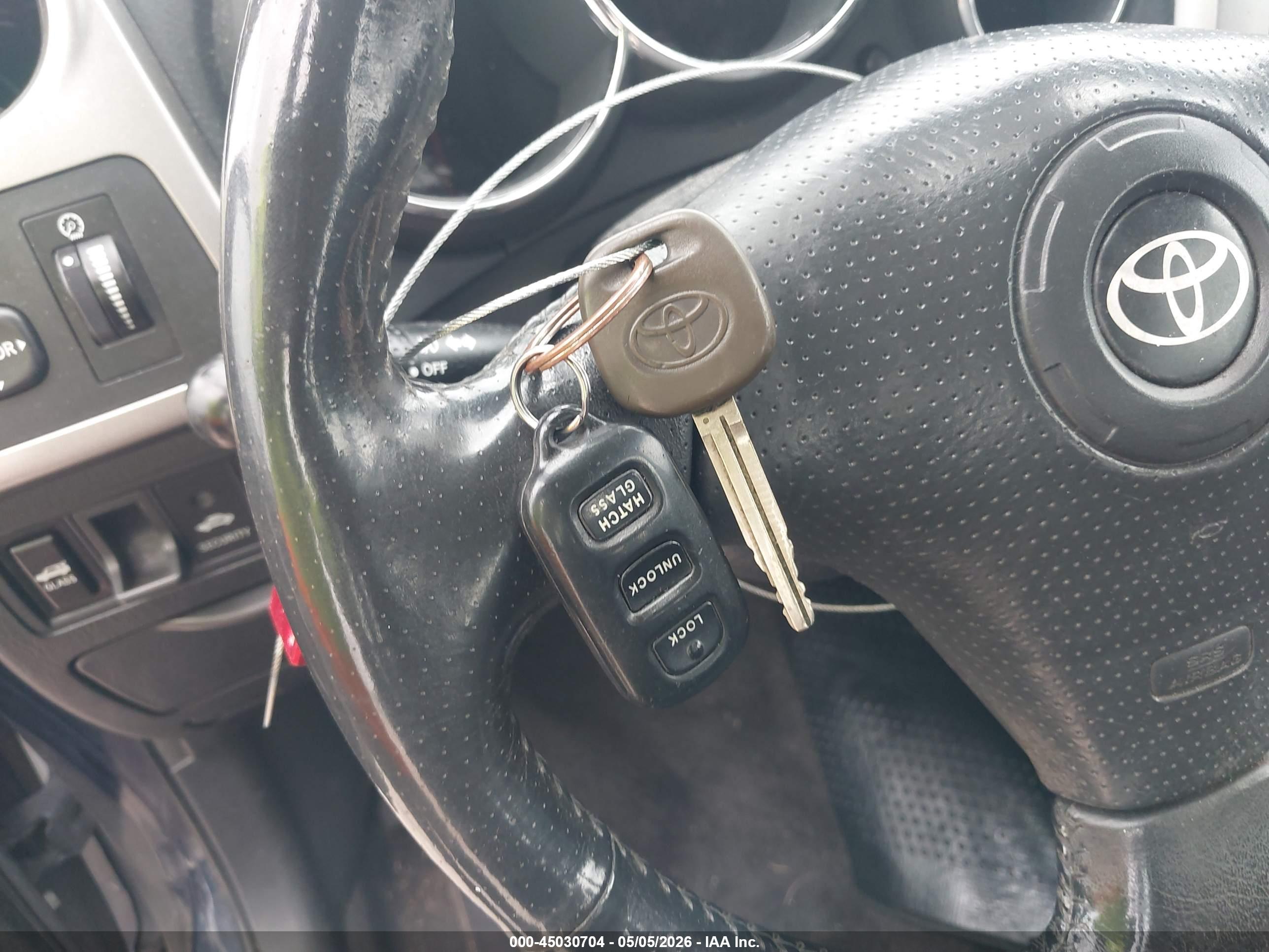 TOYOTA MATRIX image 11