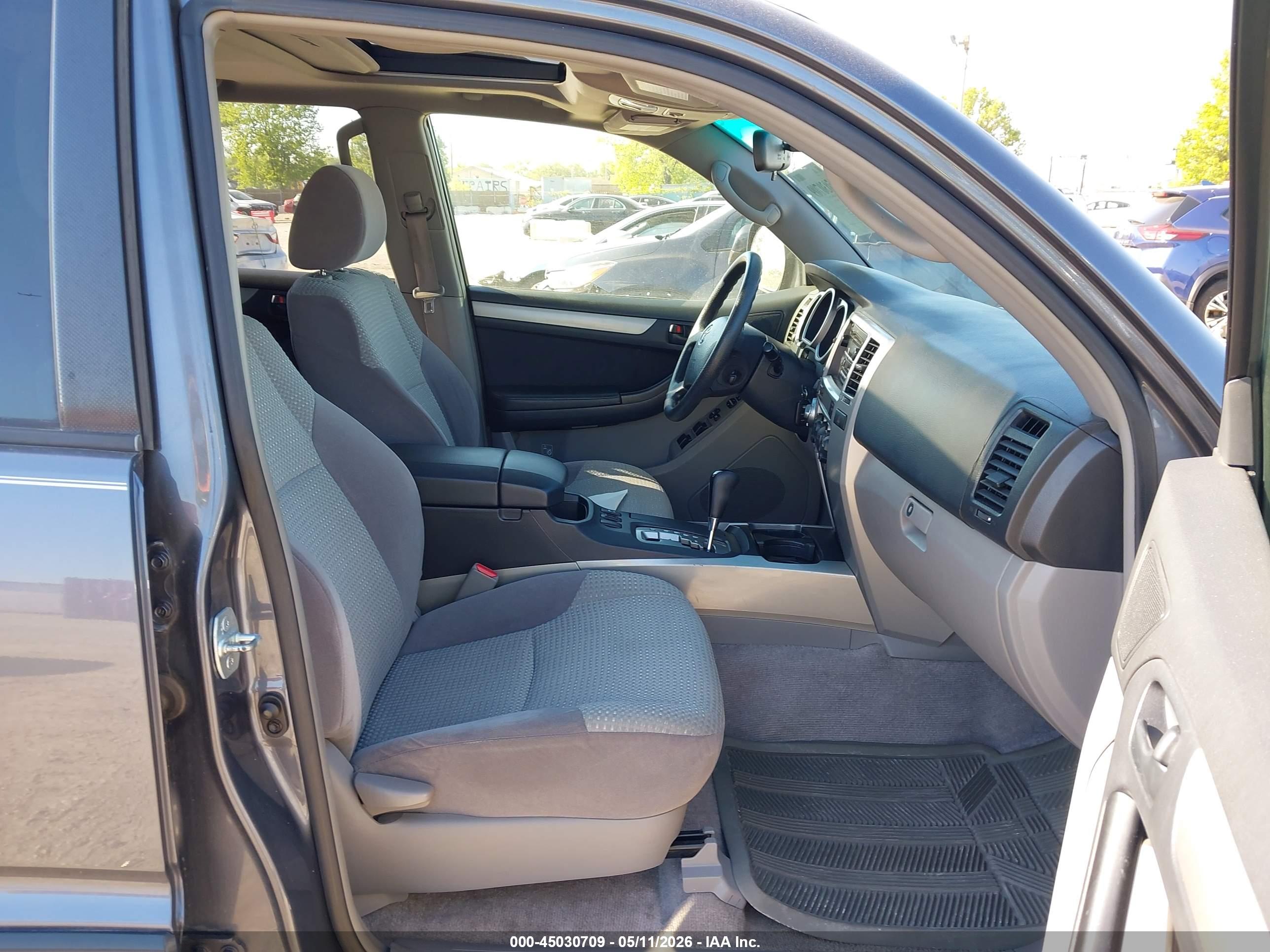 TOYOTA 4RUNNER image 5