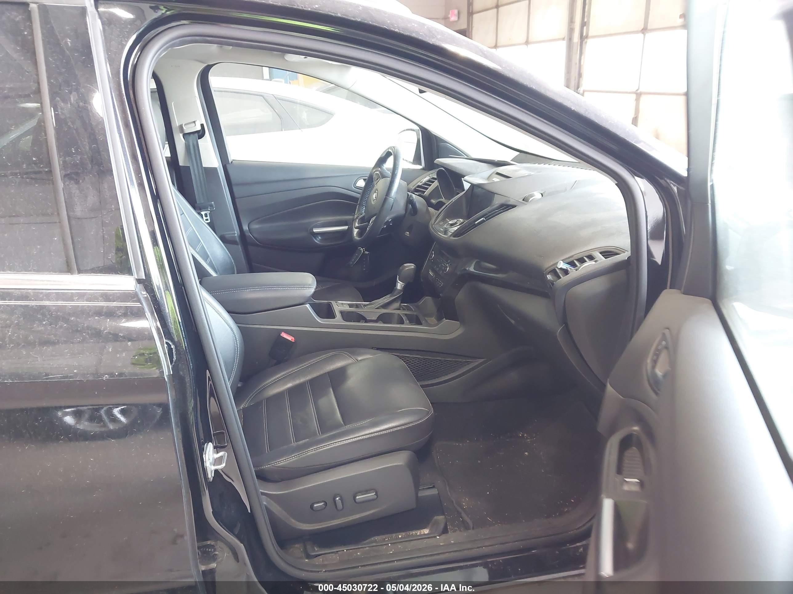 FORD ESCAPE image 5