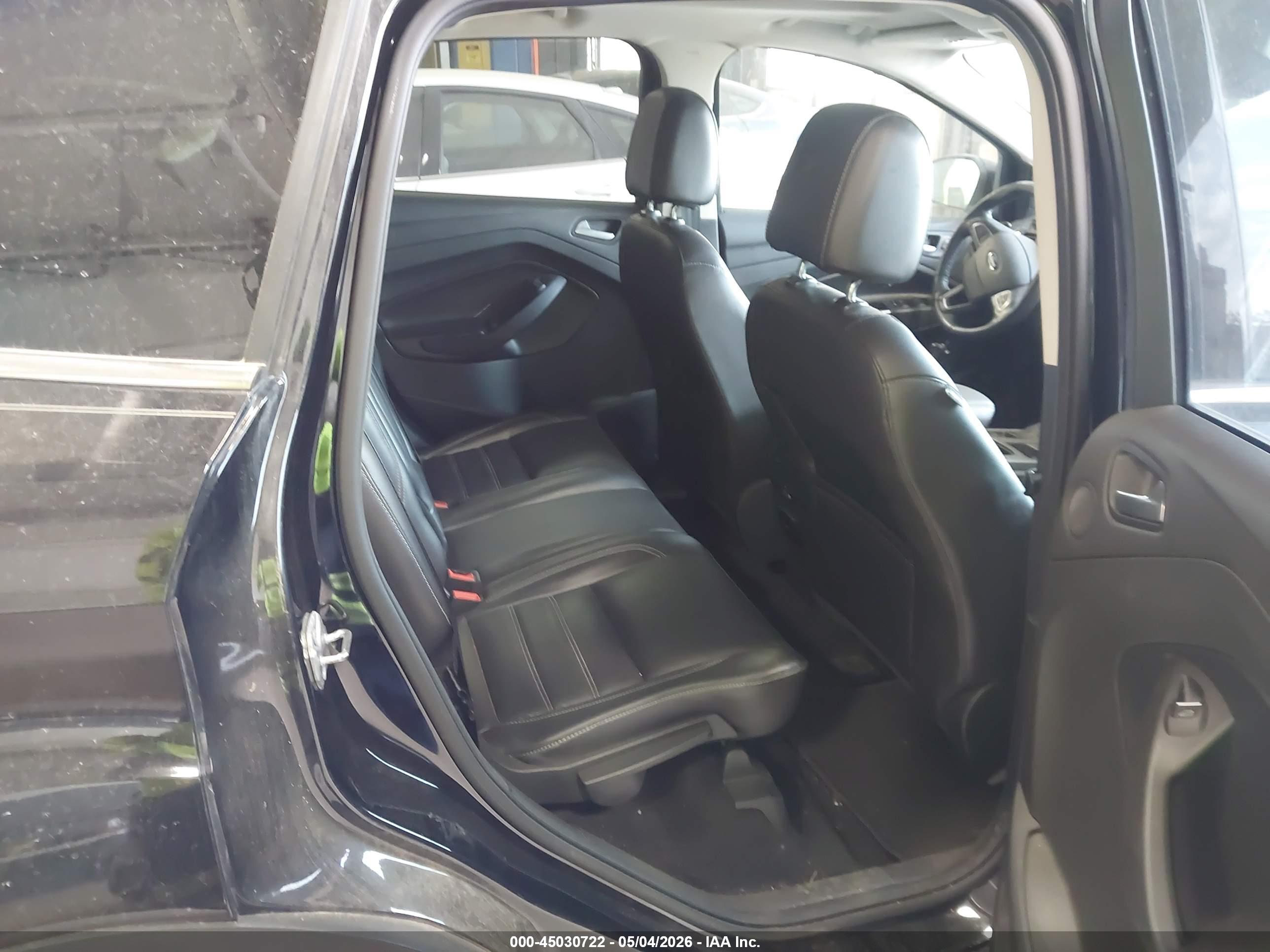 FORD ESCAPE image 8