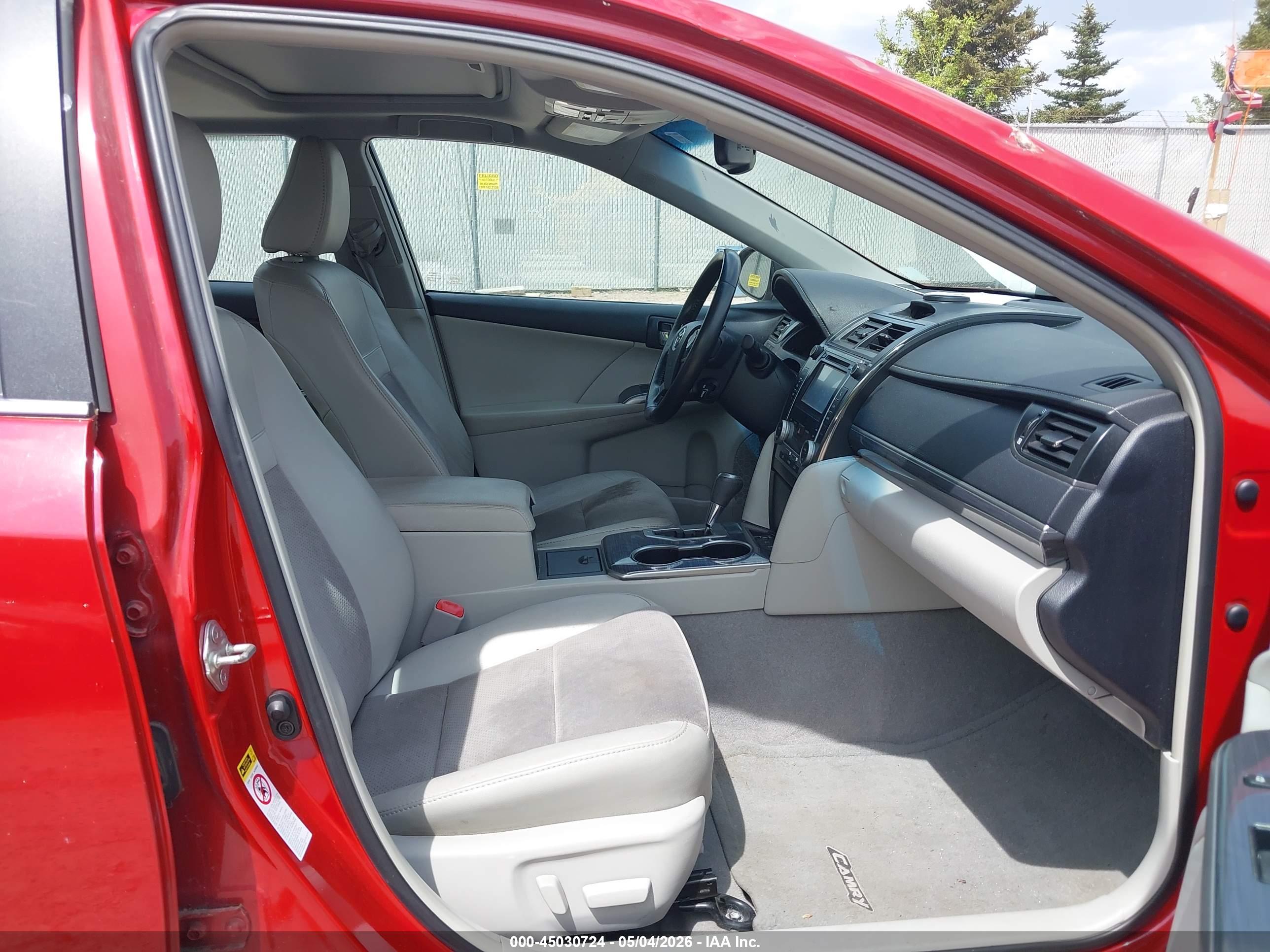 TOYOTA CAMRY image 5