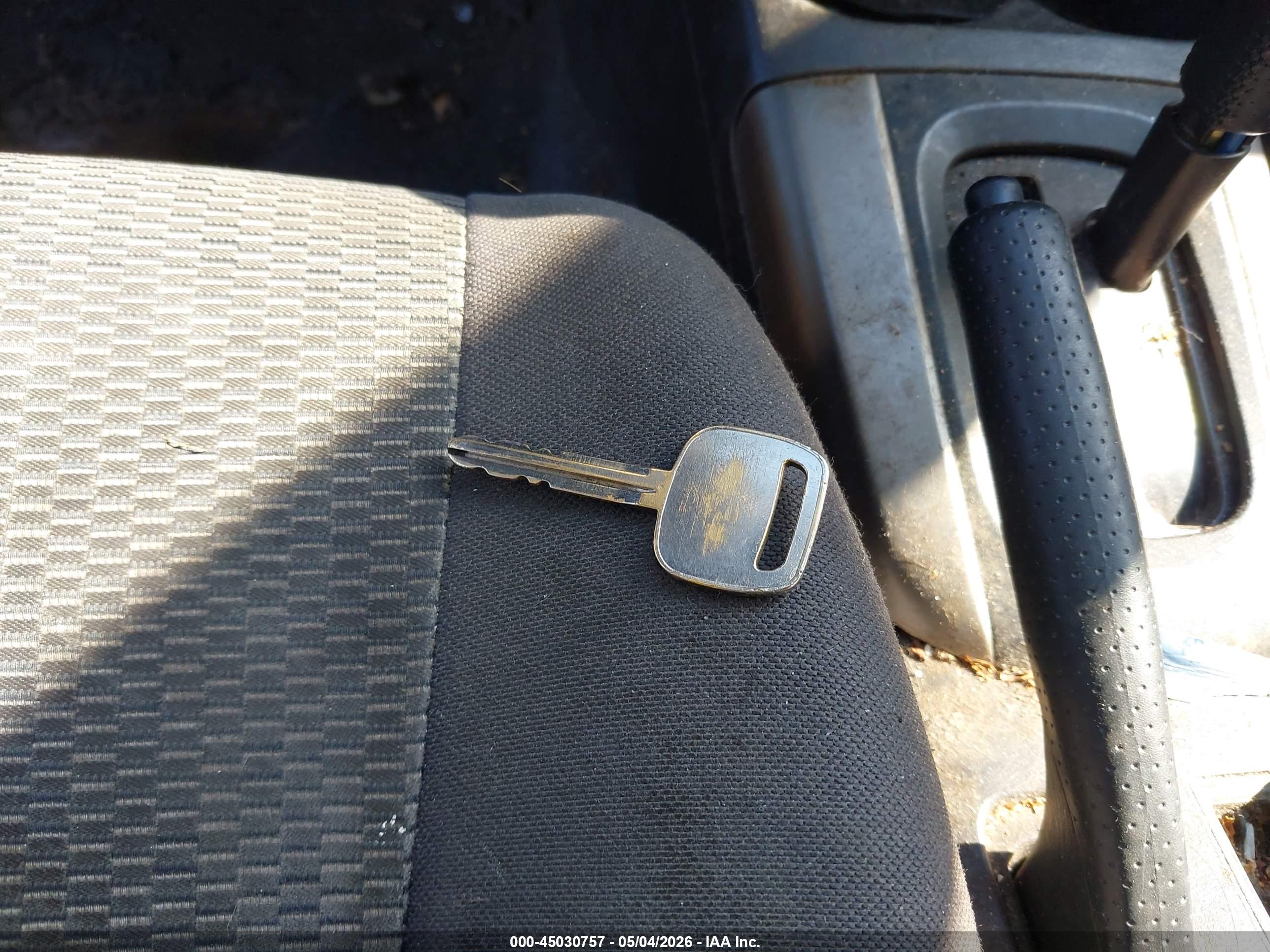 TOYOTA RAV4 image 11