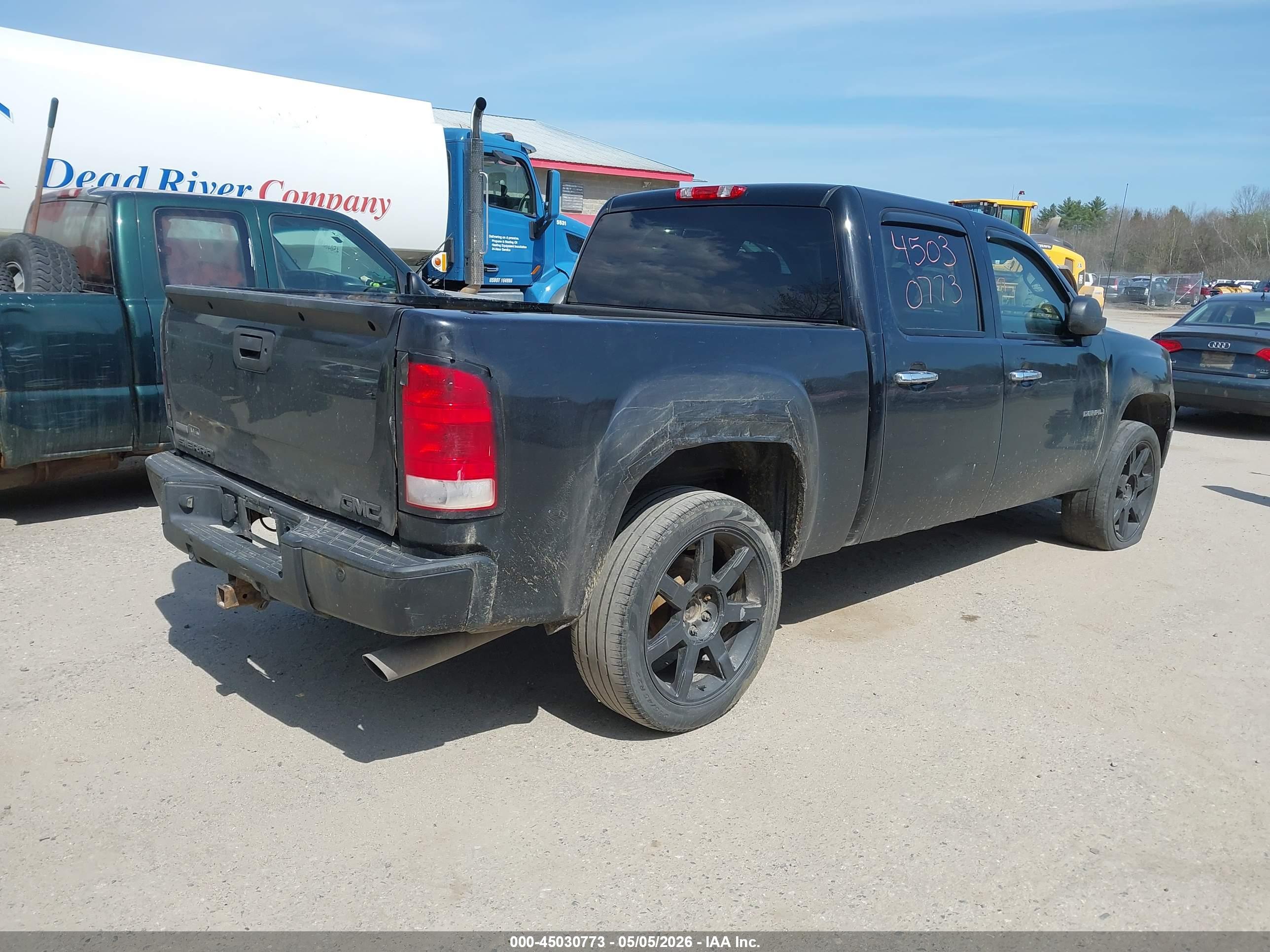 GMC SIERRA image 4