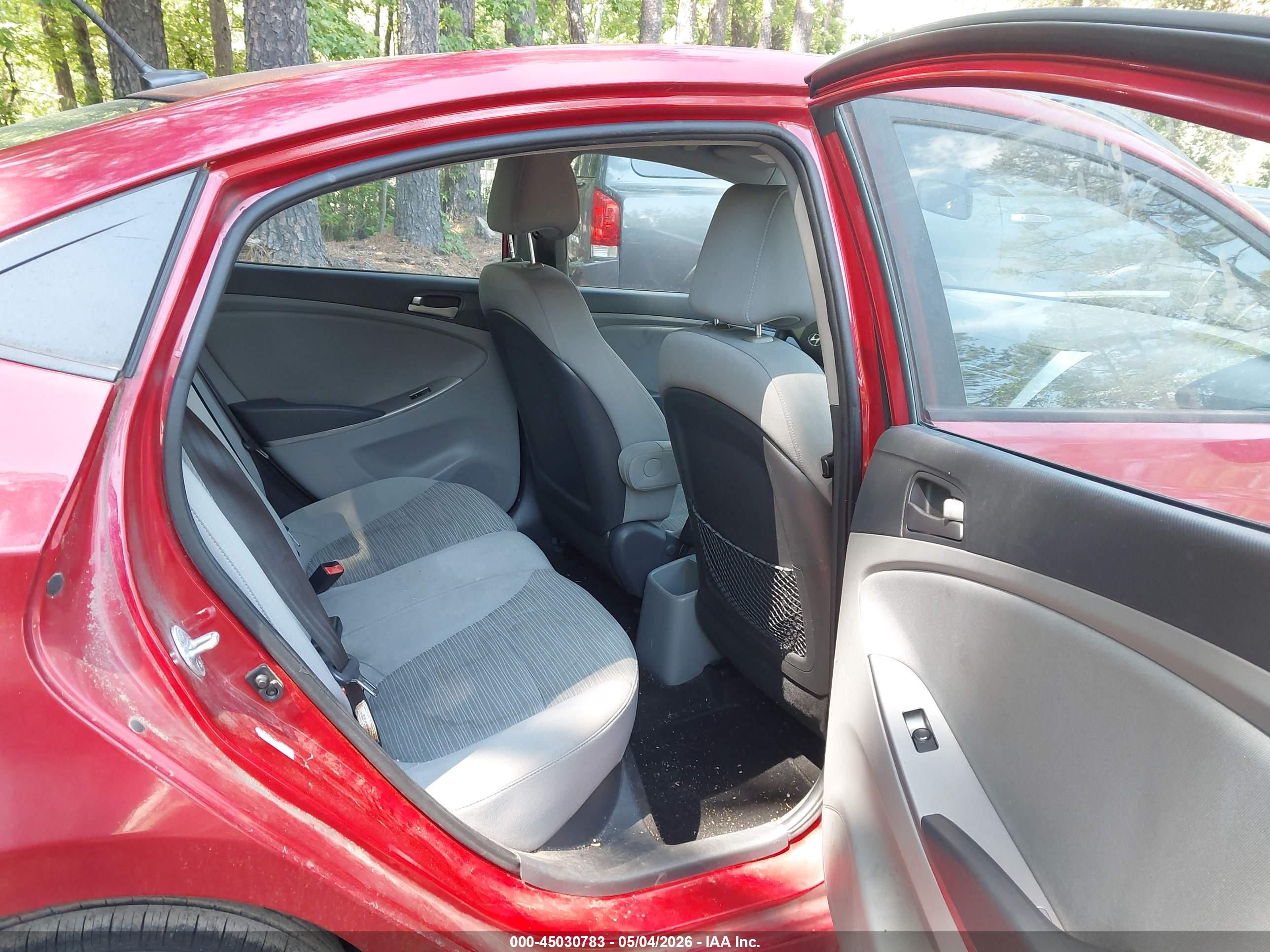 HYUNDAI ACCENT image 8