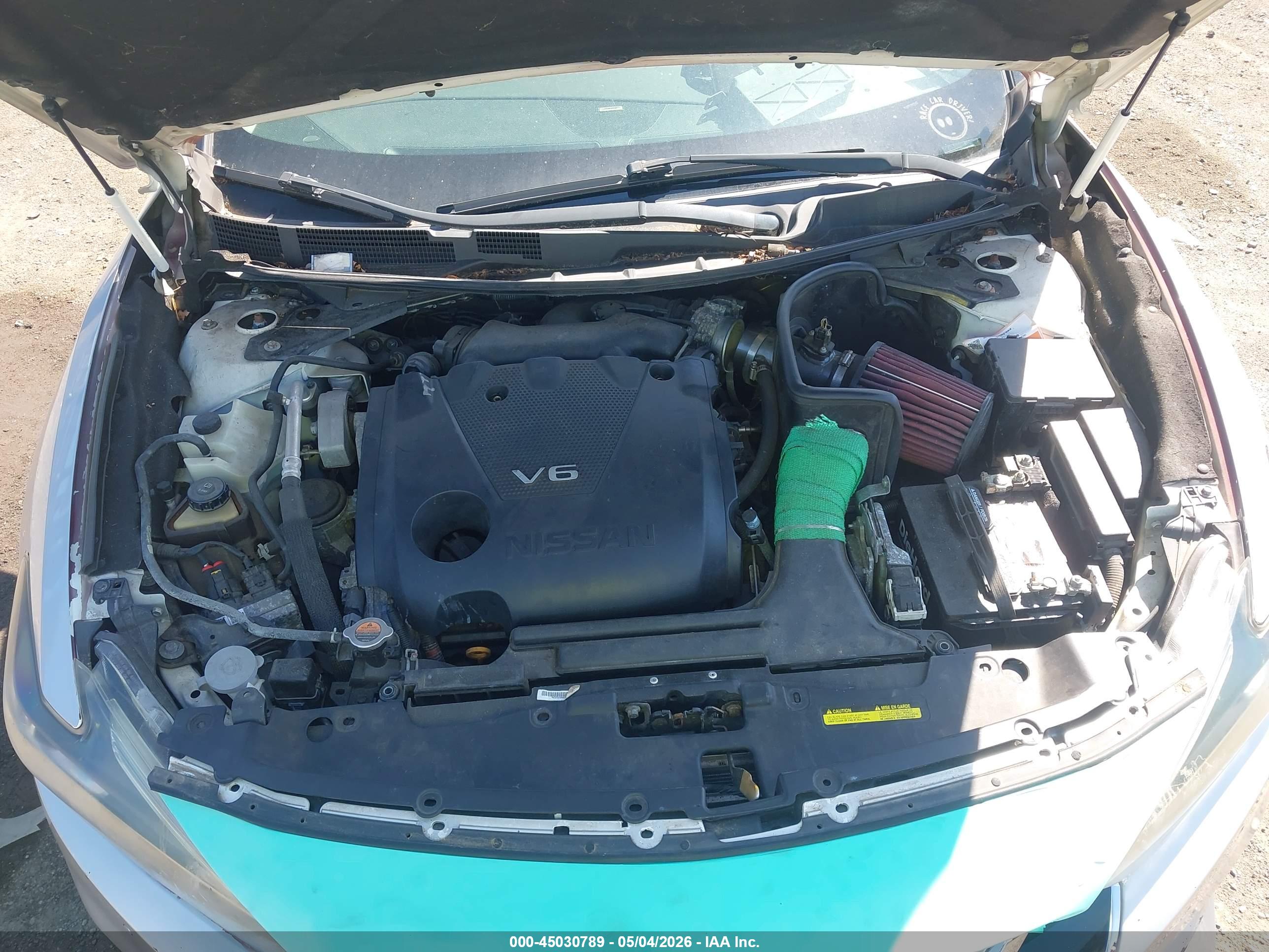 NISSAN MAXIMA image 10