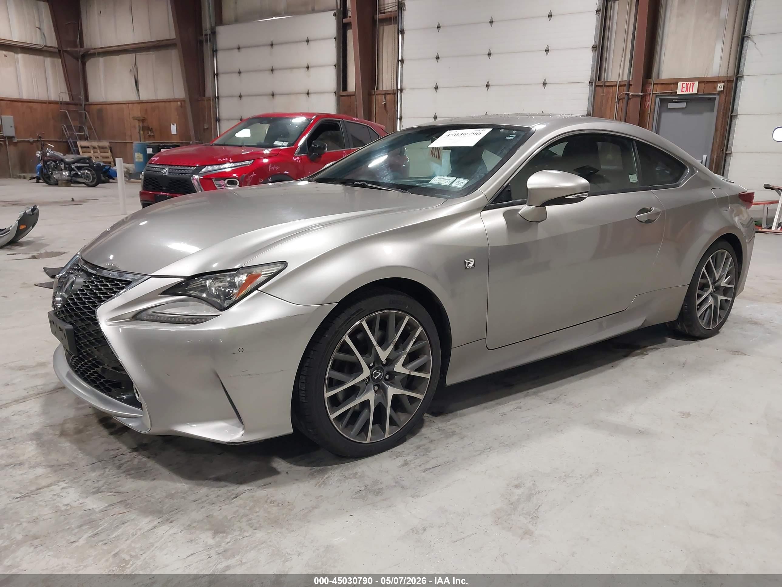 LEXUS RC image 2