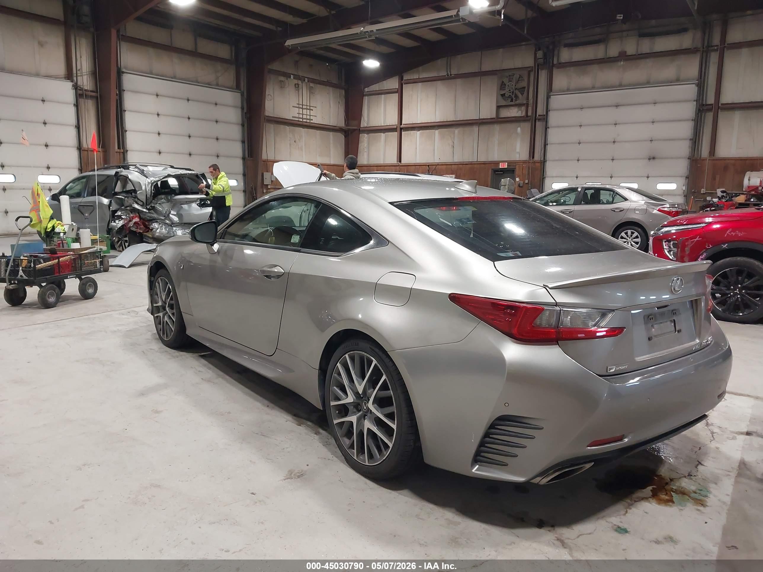 LEXUS RC image 3