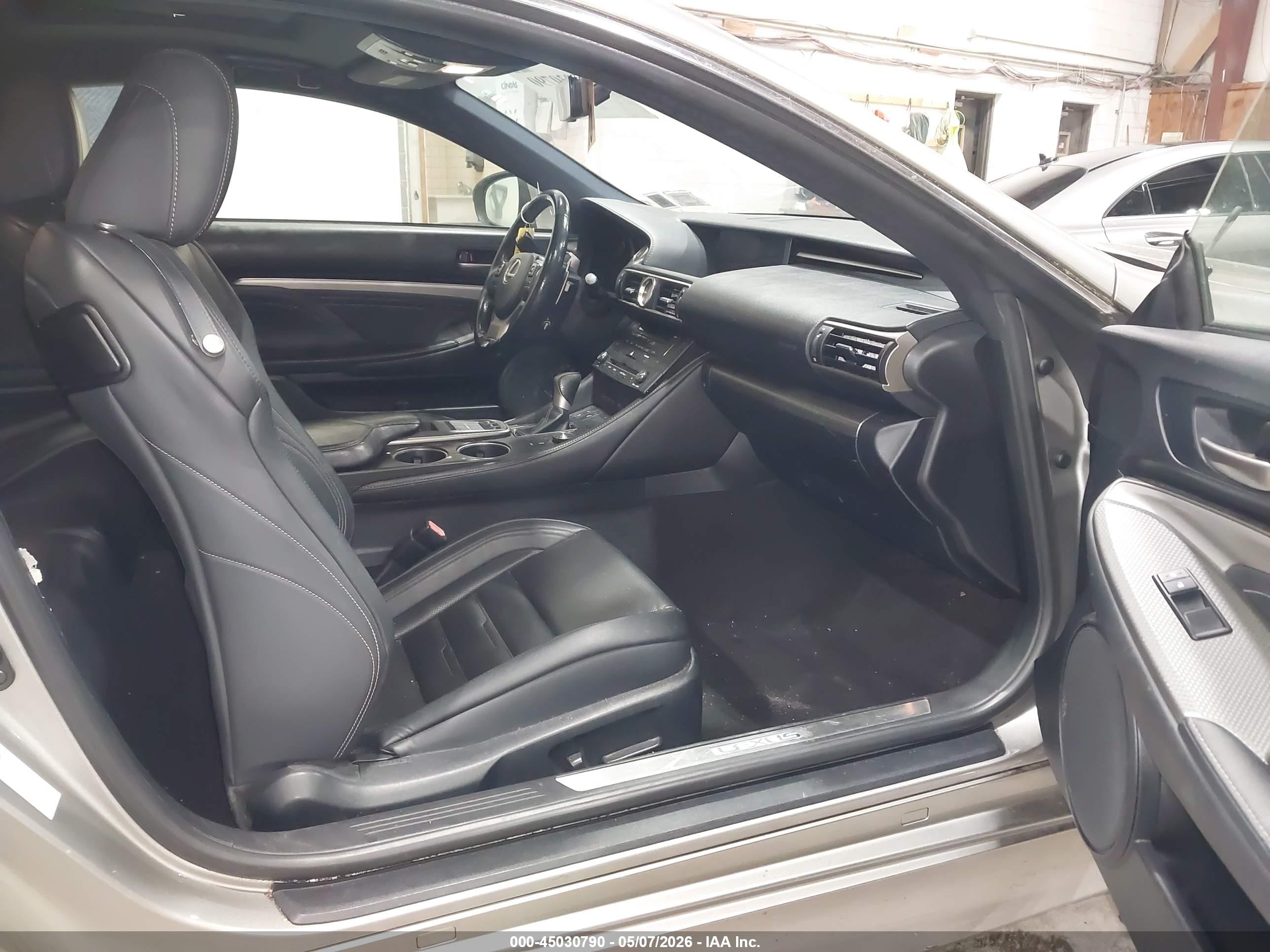 LEXUS RC image 5