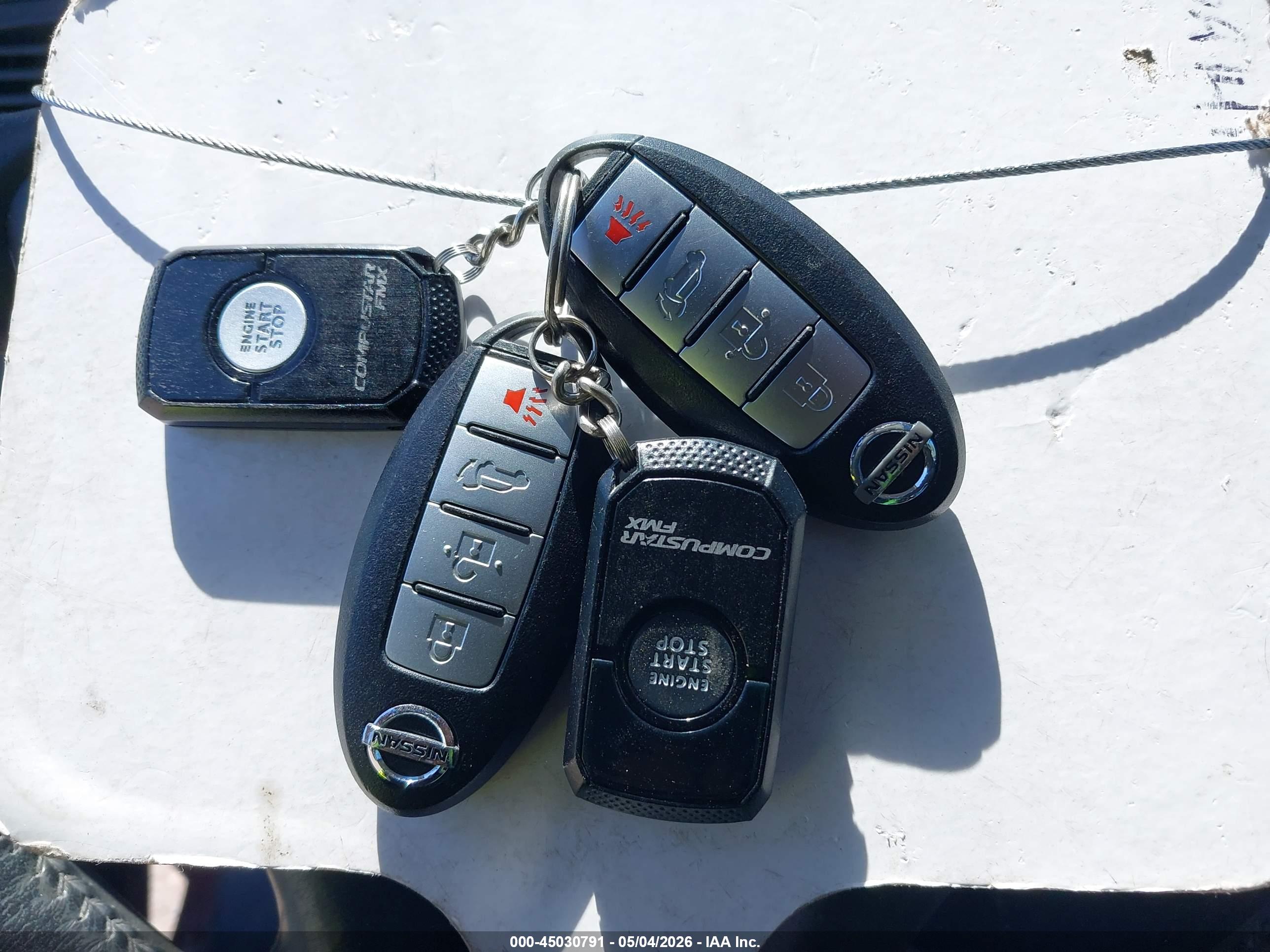 NISSAN MURANO image 11