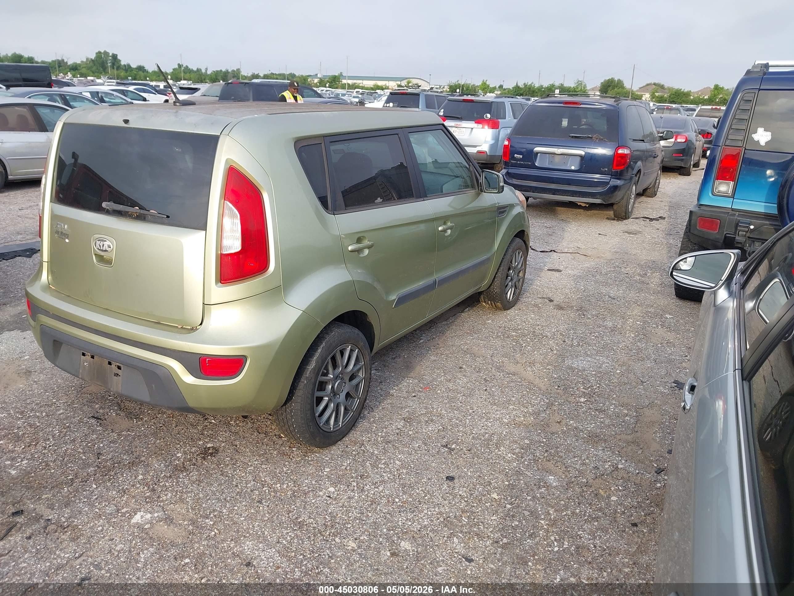 KIA SOUL image 4