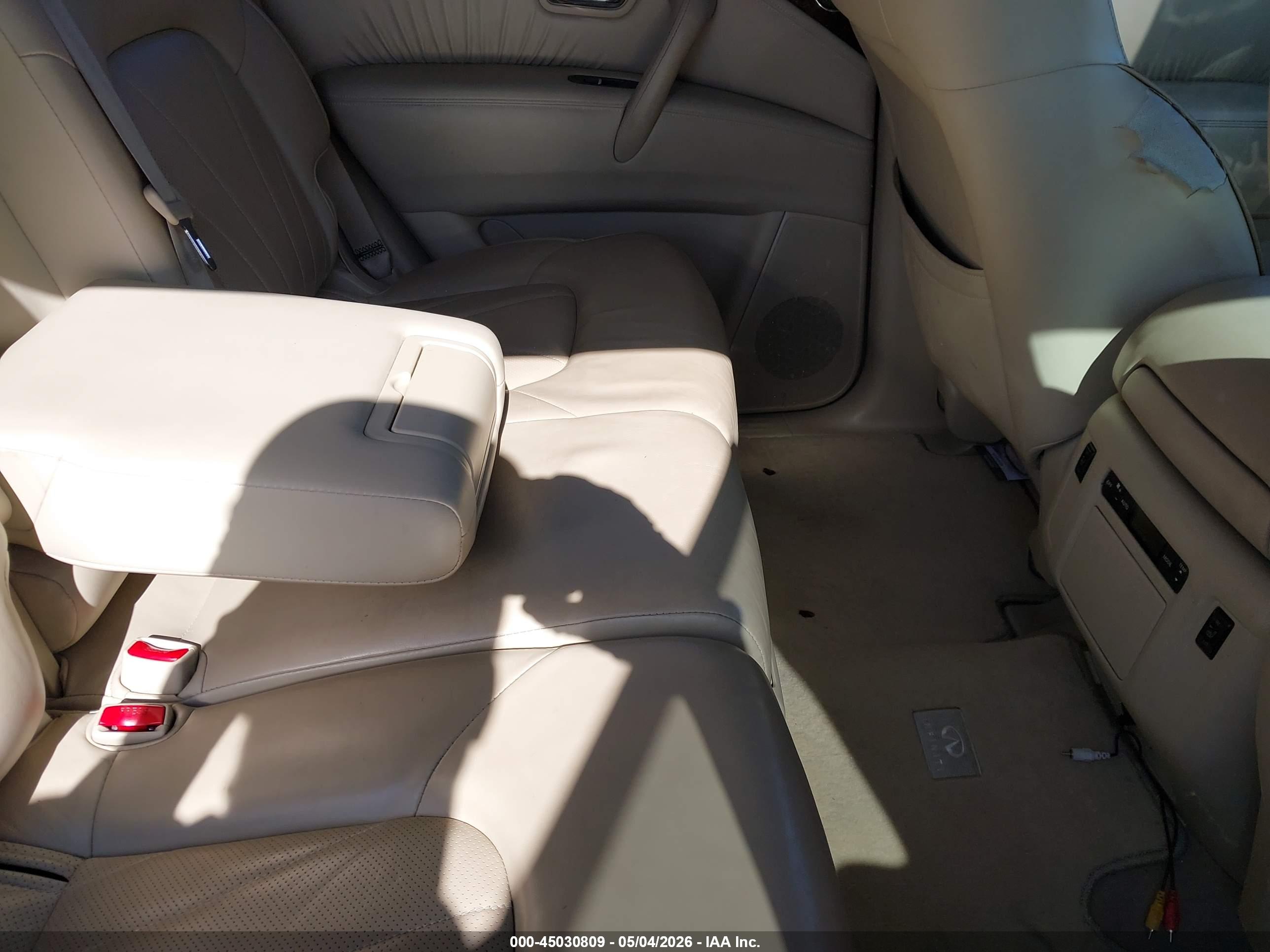INFINITI QX80 image 8
