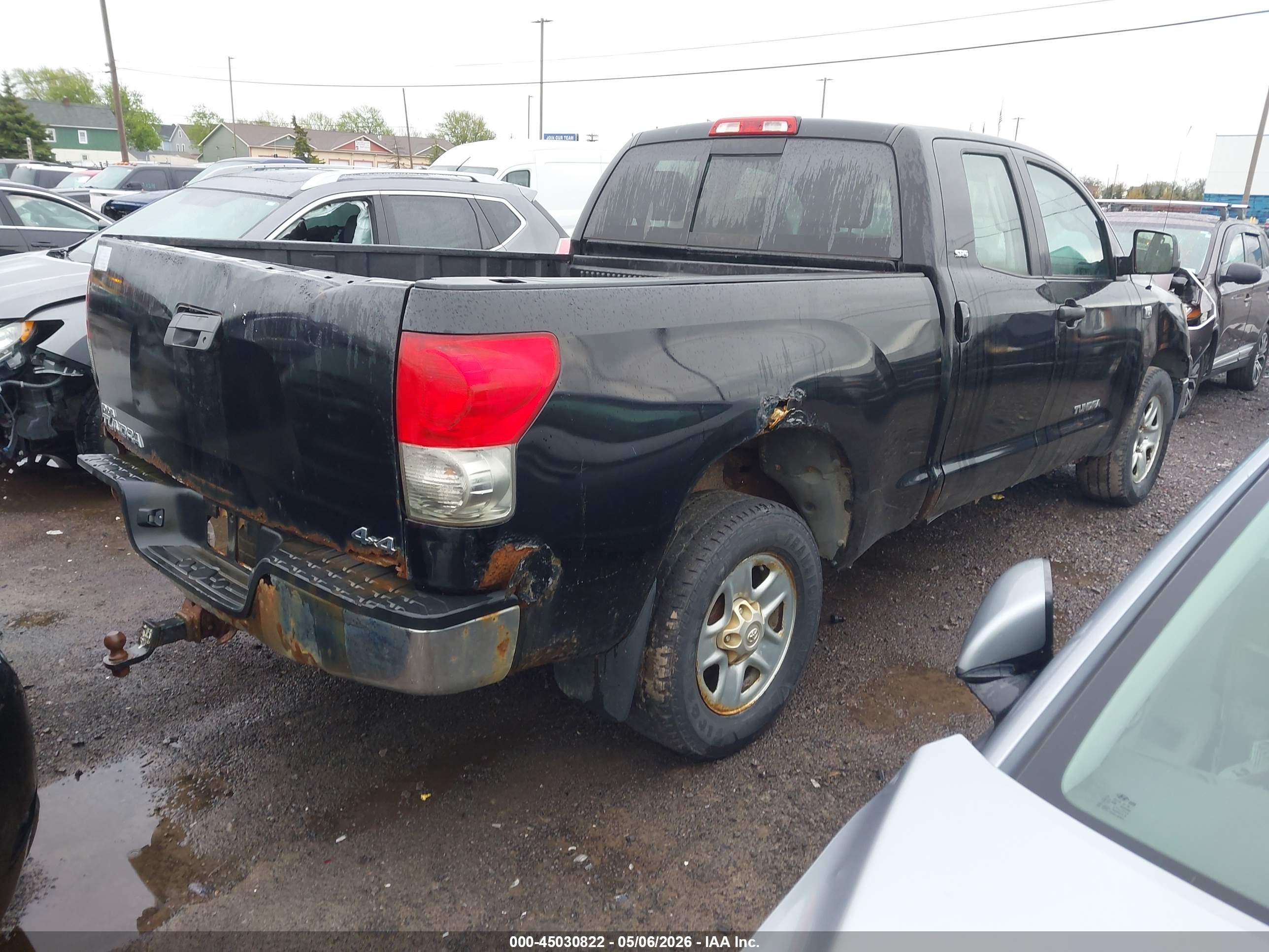 TOYOTA TUNDRA image 4