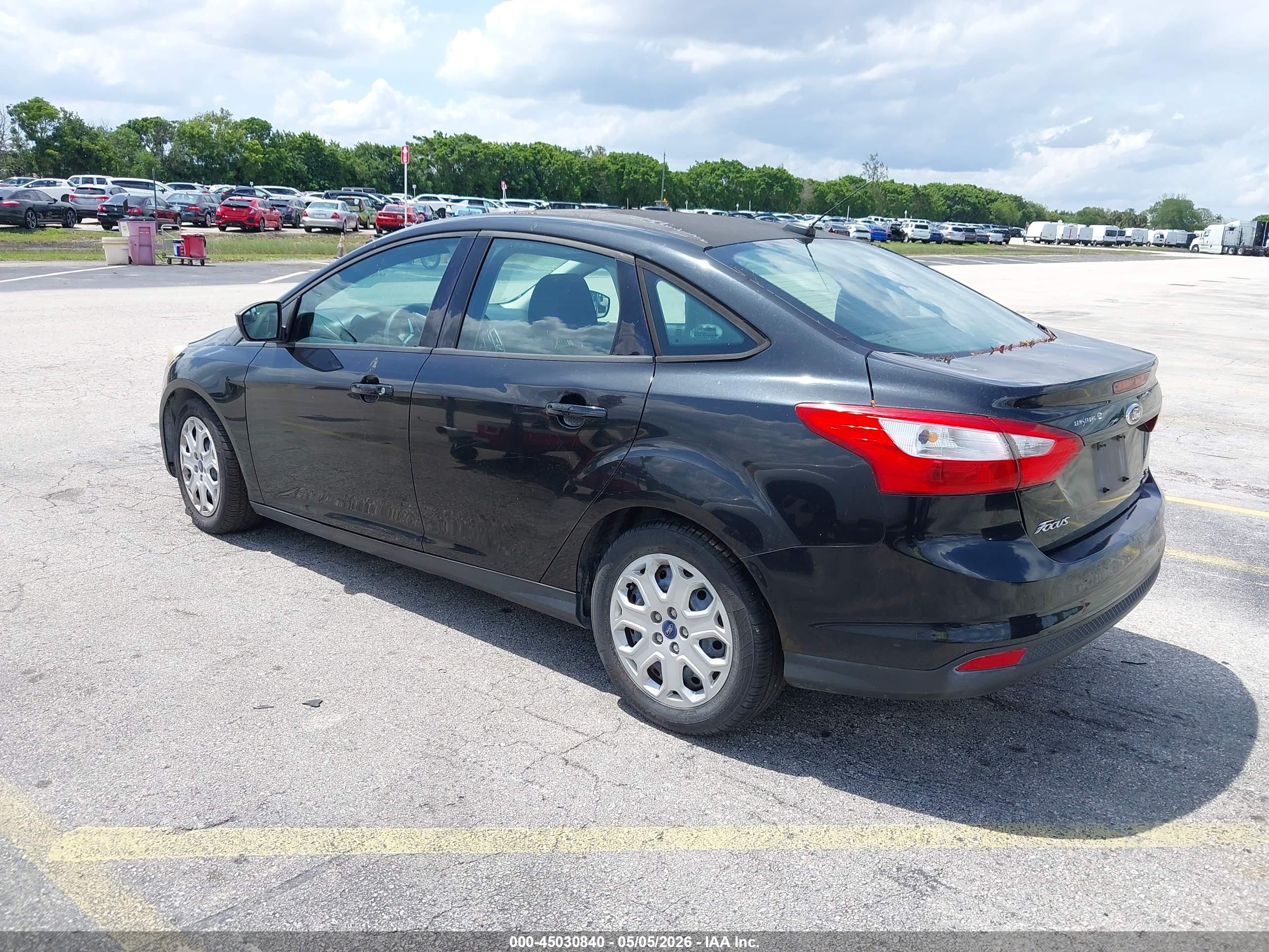 FORD FOCUS image 3