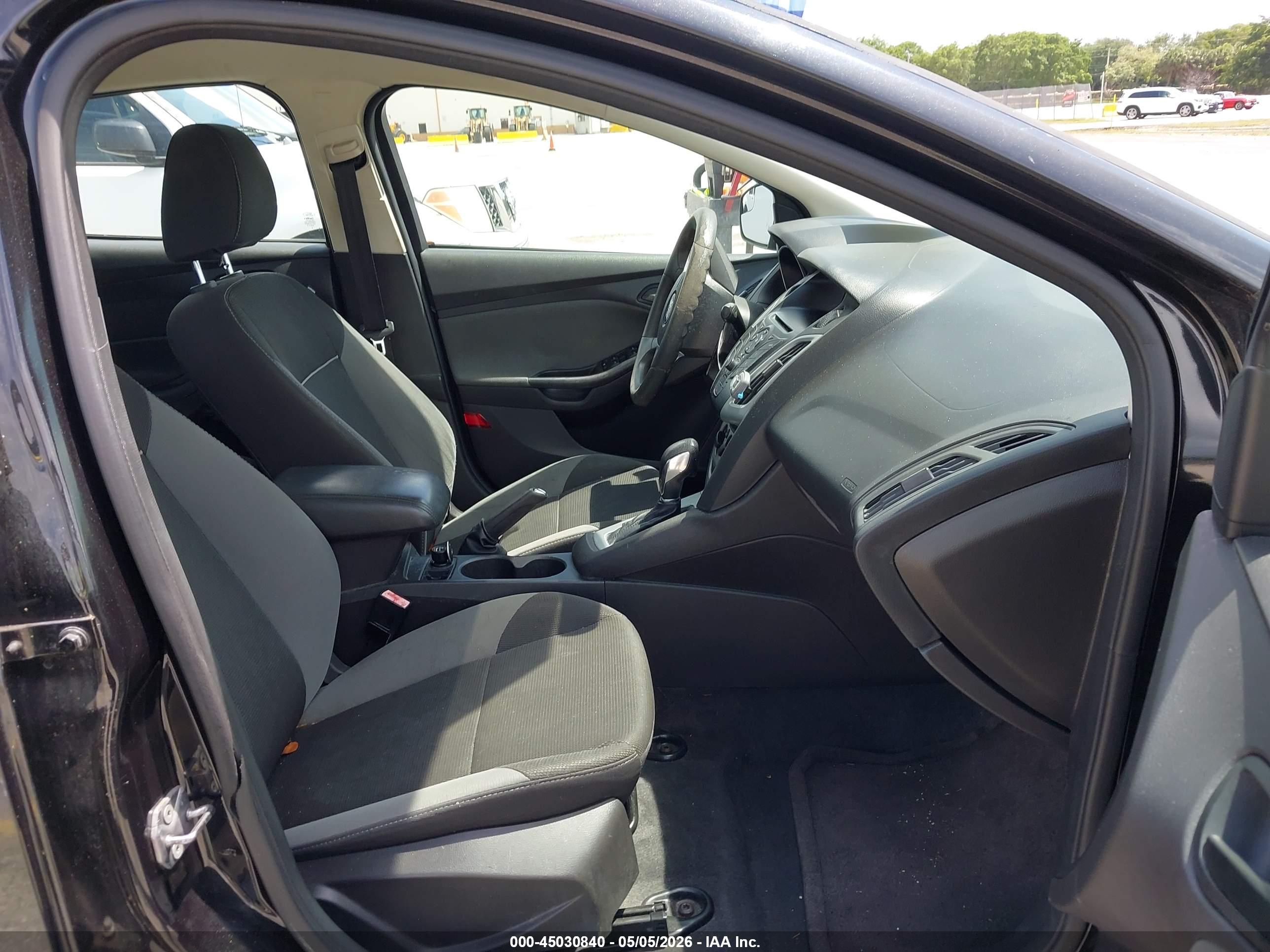 FORD FOCUS image 5