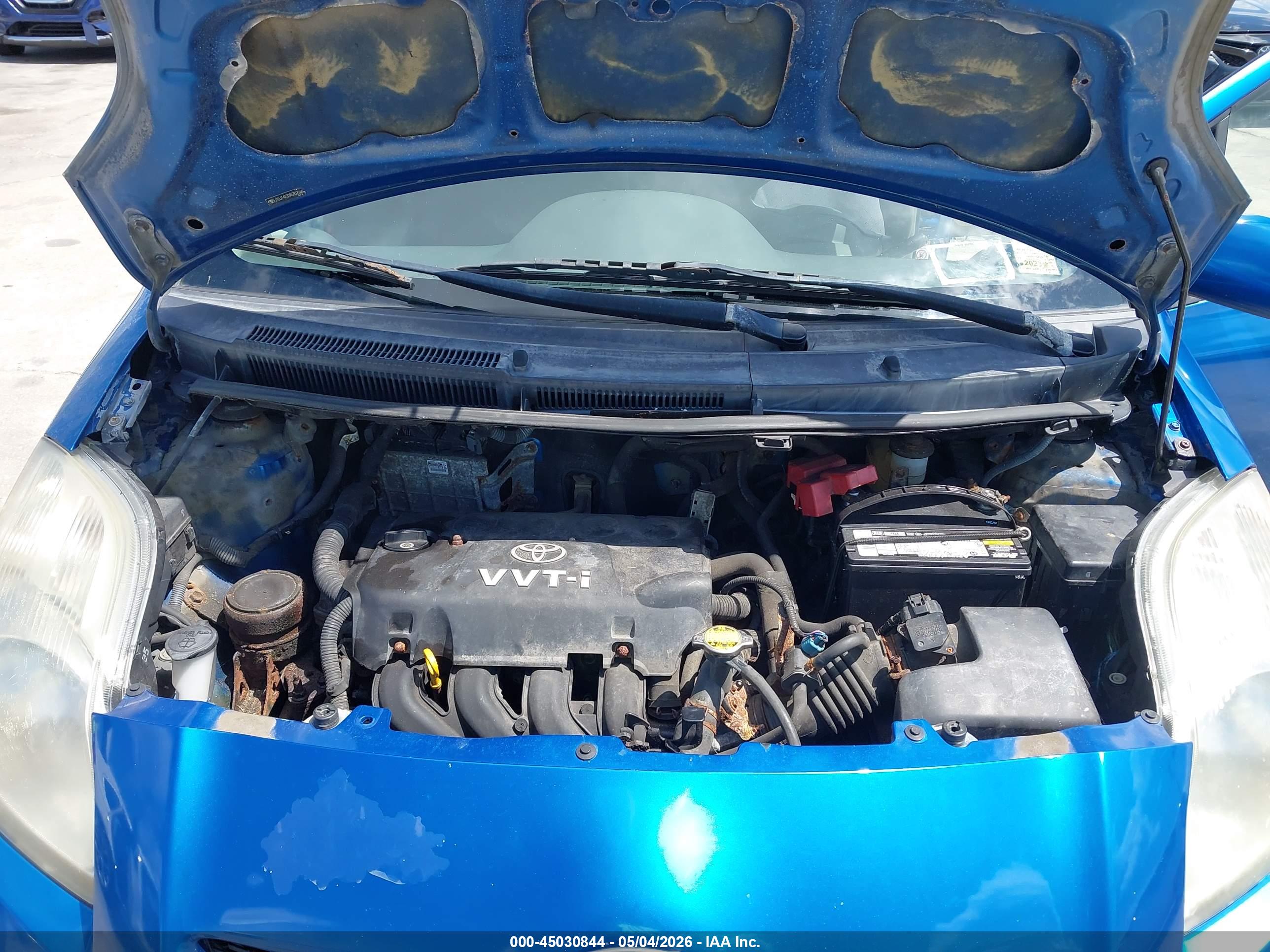 TOYOTA YARIS image 10