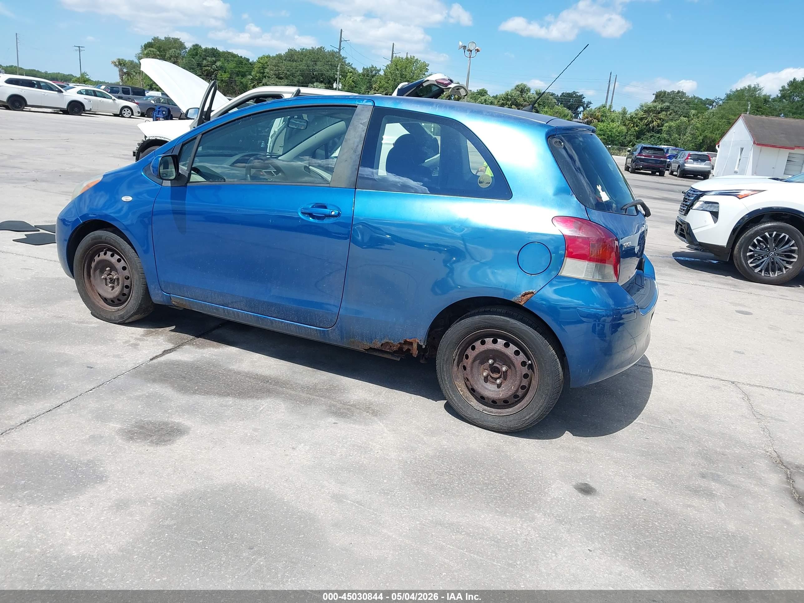 TOYOTA YARIS image 3