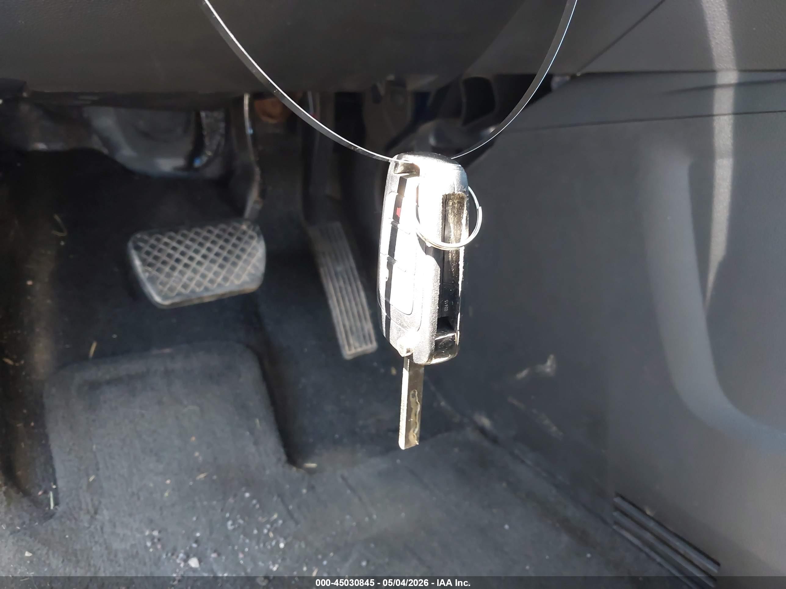 CHEVROLET EQUINOX image 11