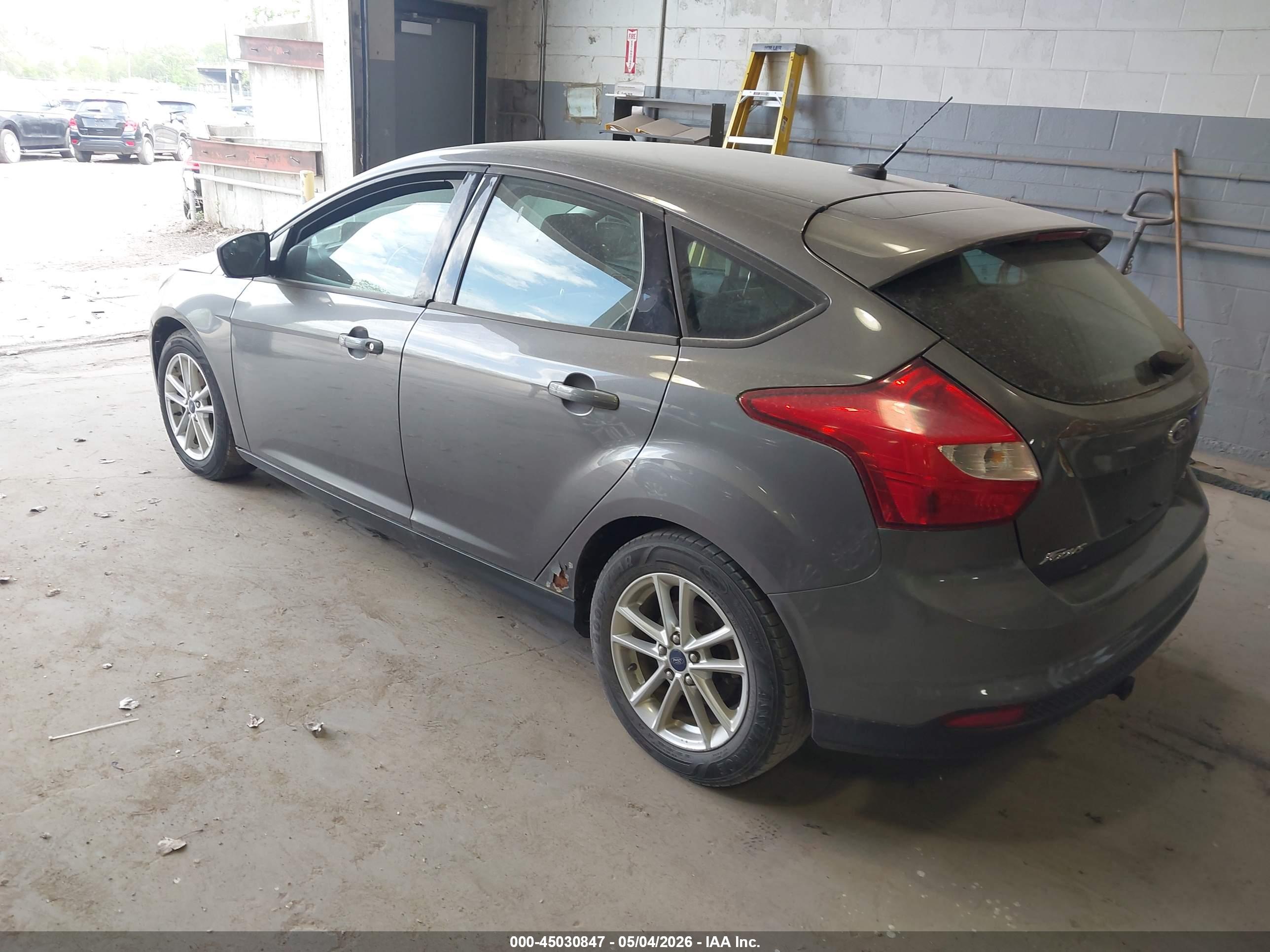 FORD FOCUS image 3