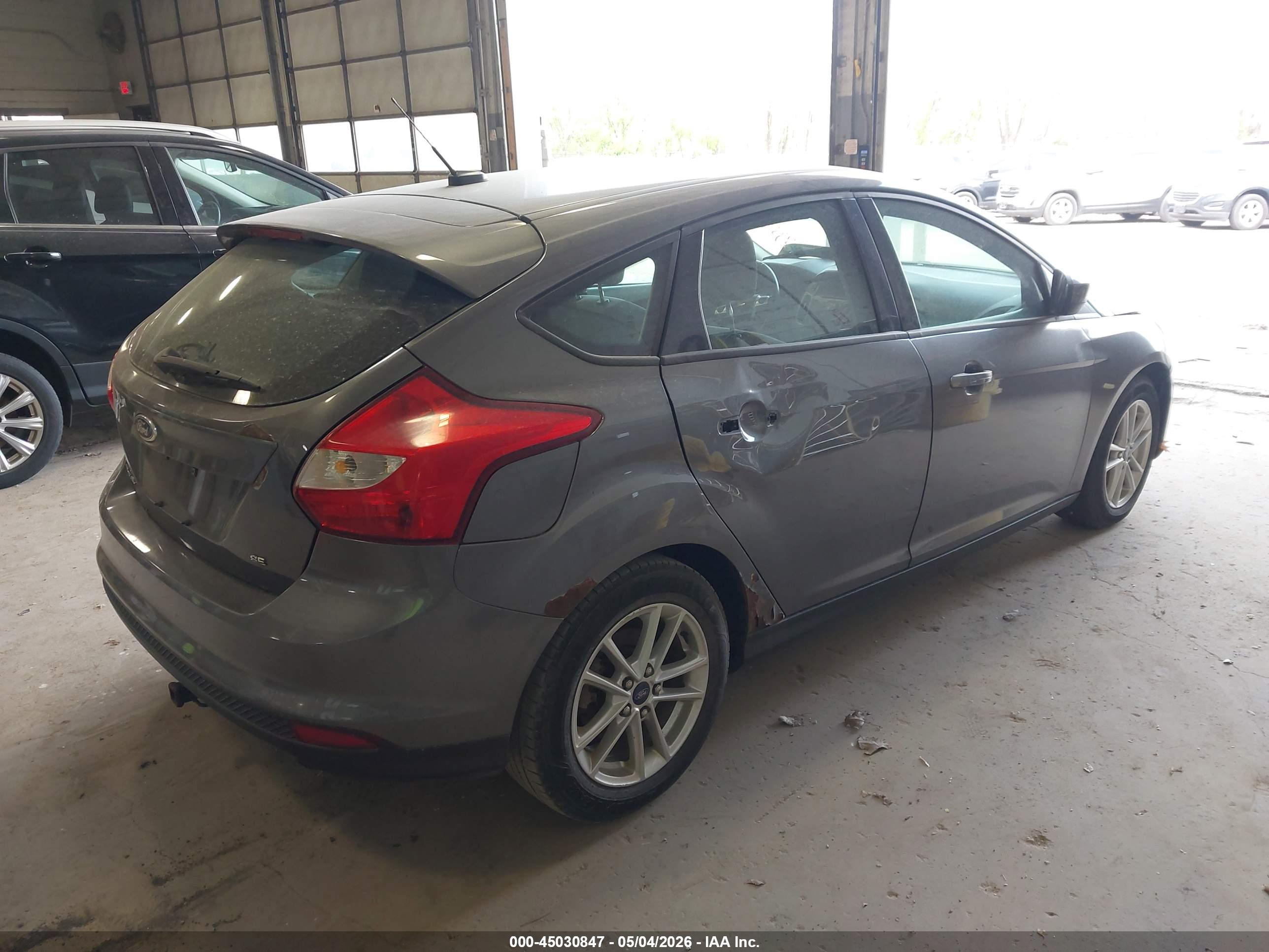 FORD FOCUS image 4