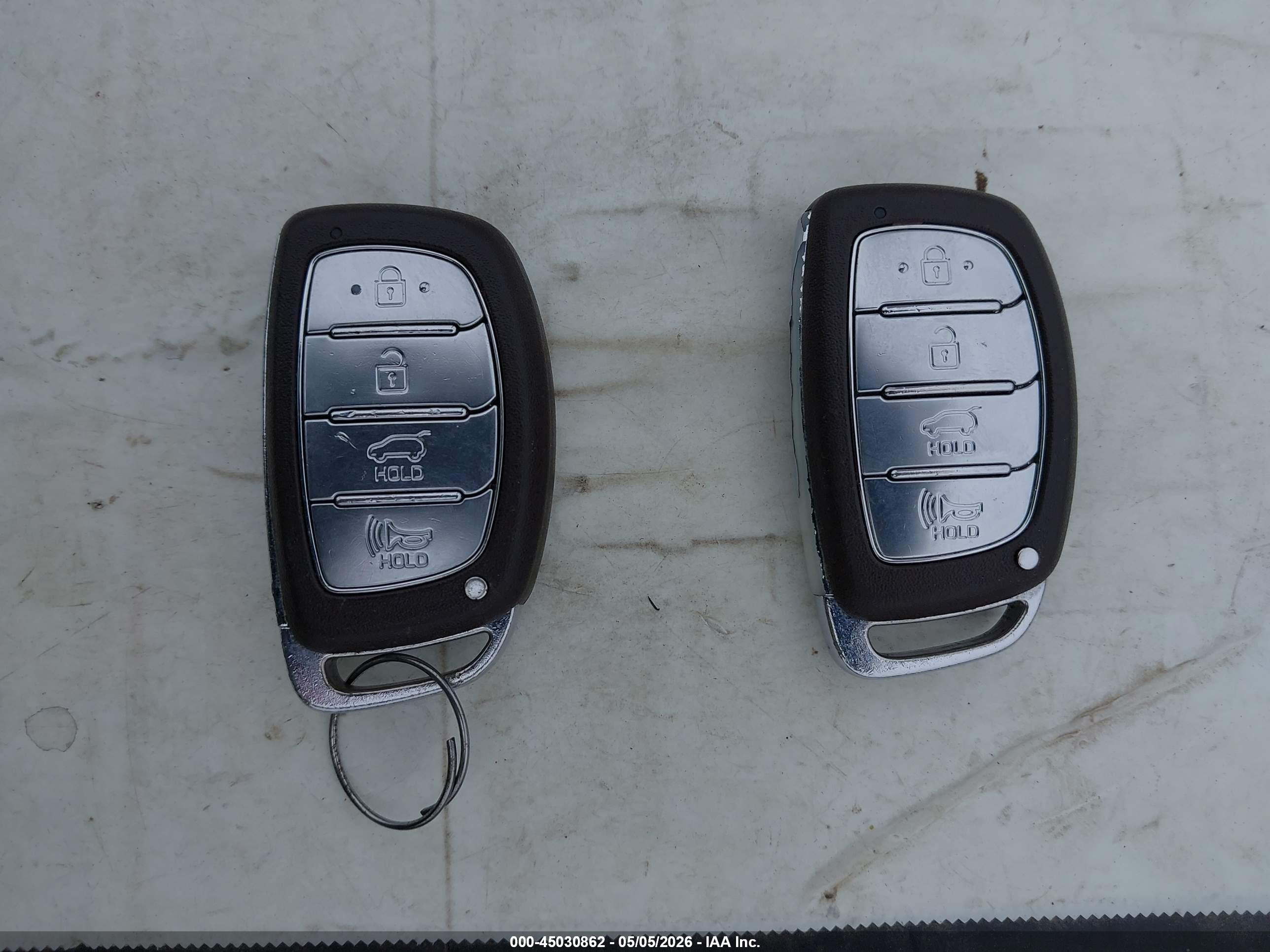 HYUNDAI TUCSON image 11