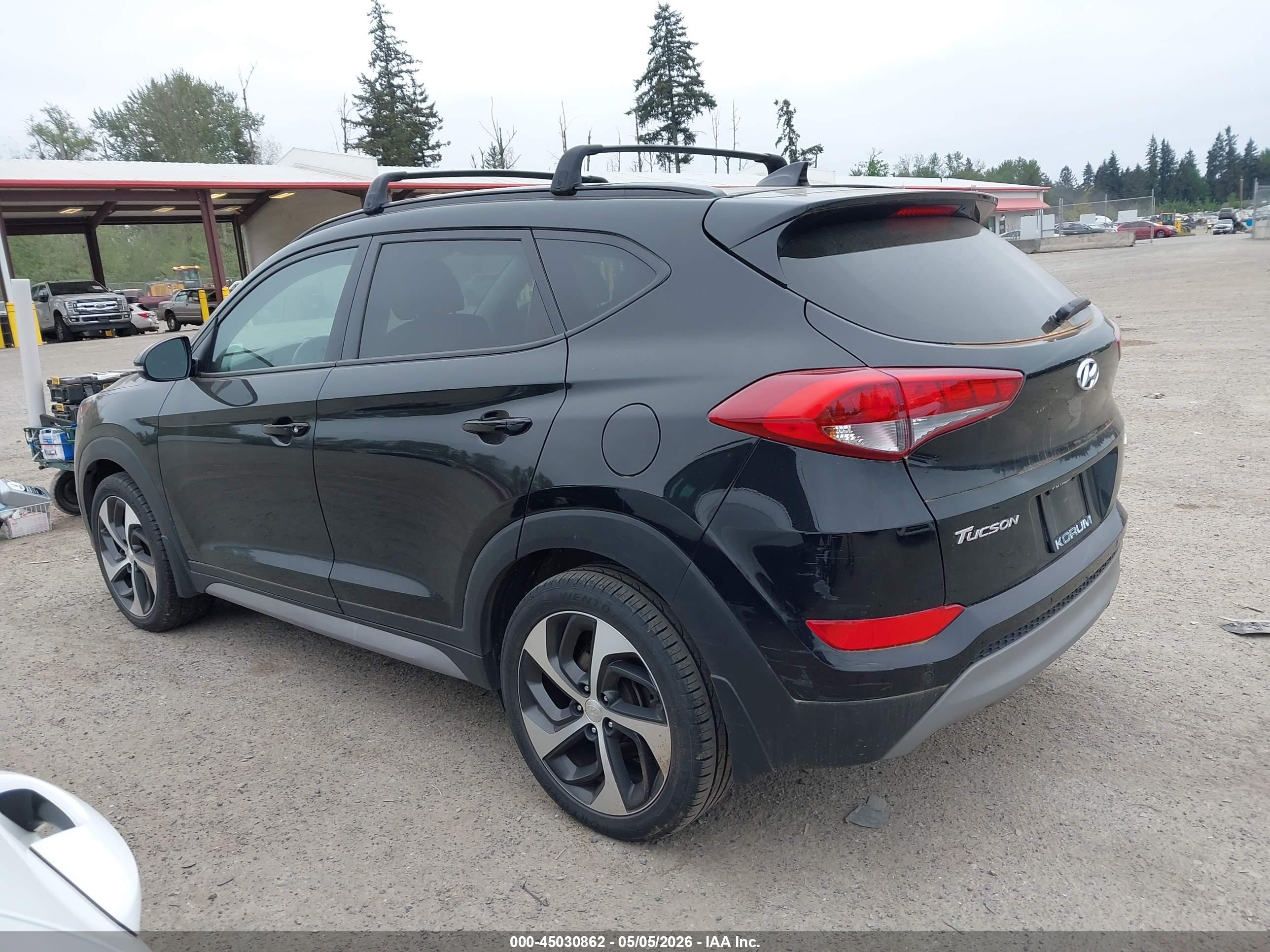 HYUNDAI TUCSON image 3