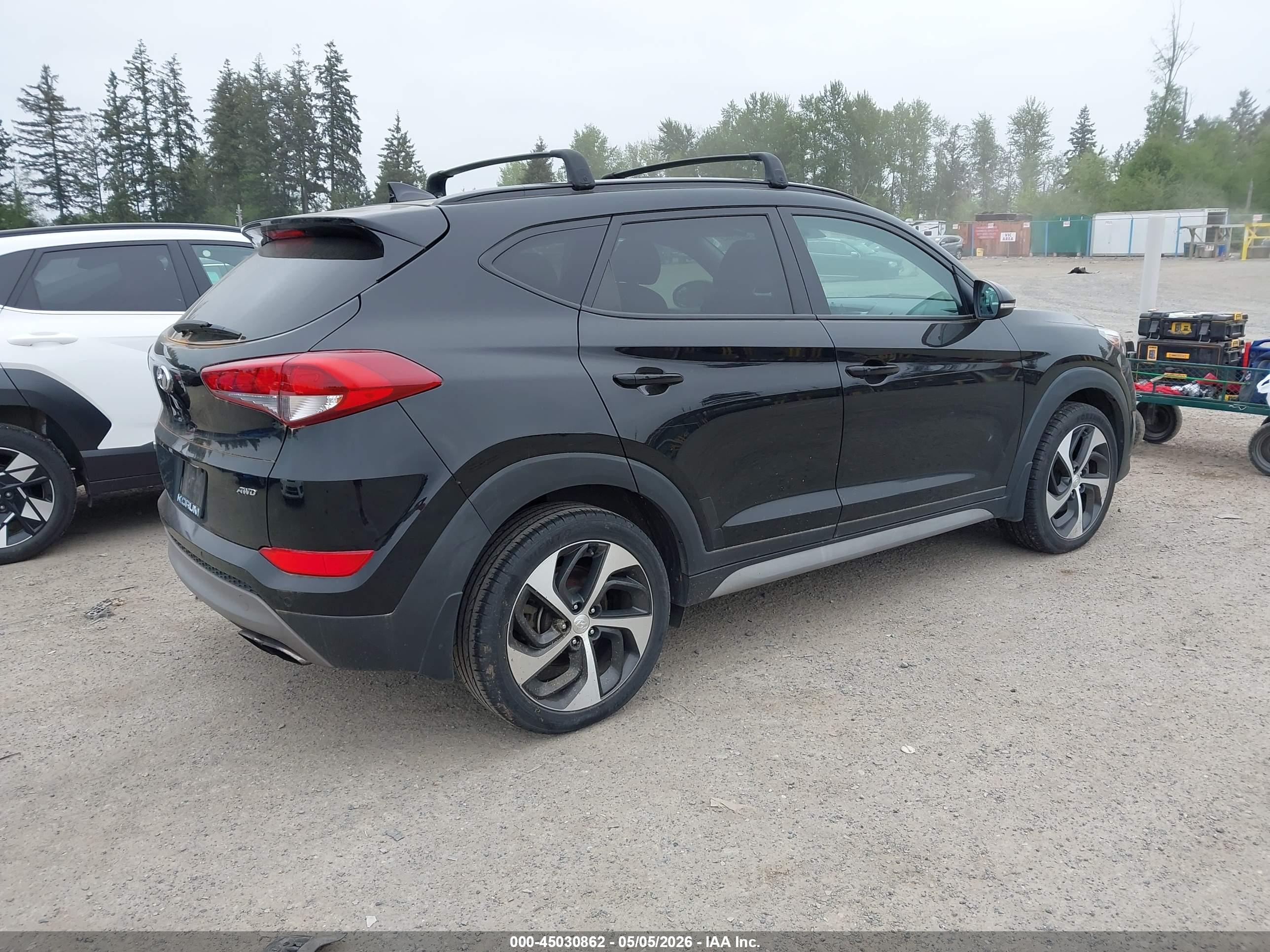 HYUNDAI TUCSON image 4