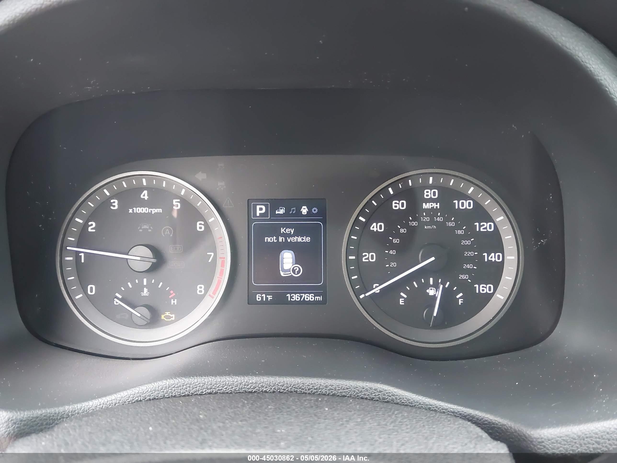 HYUNDAI TUCSON image 7
