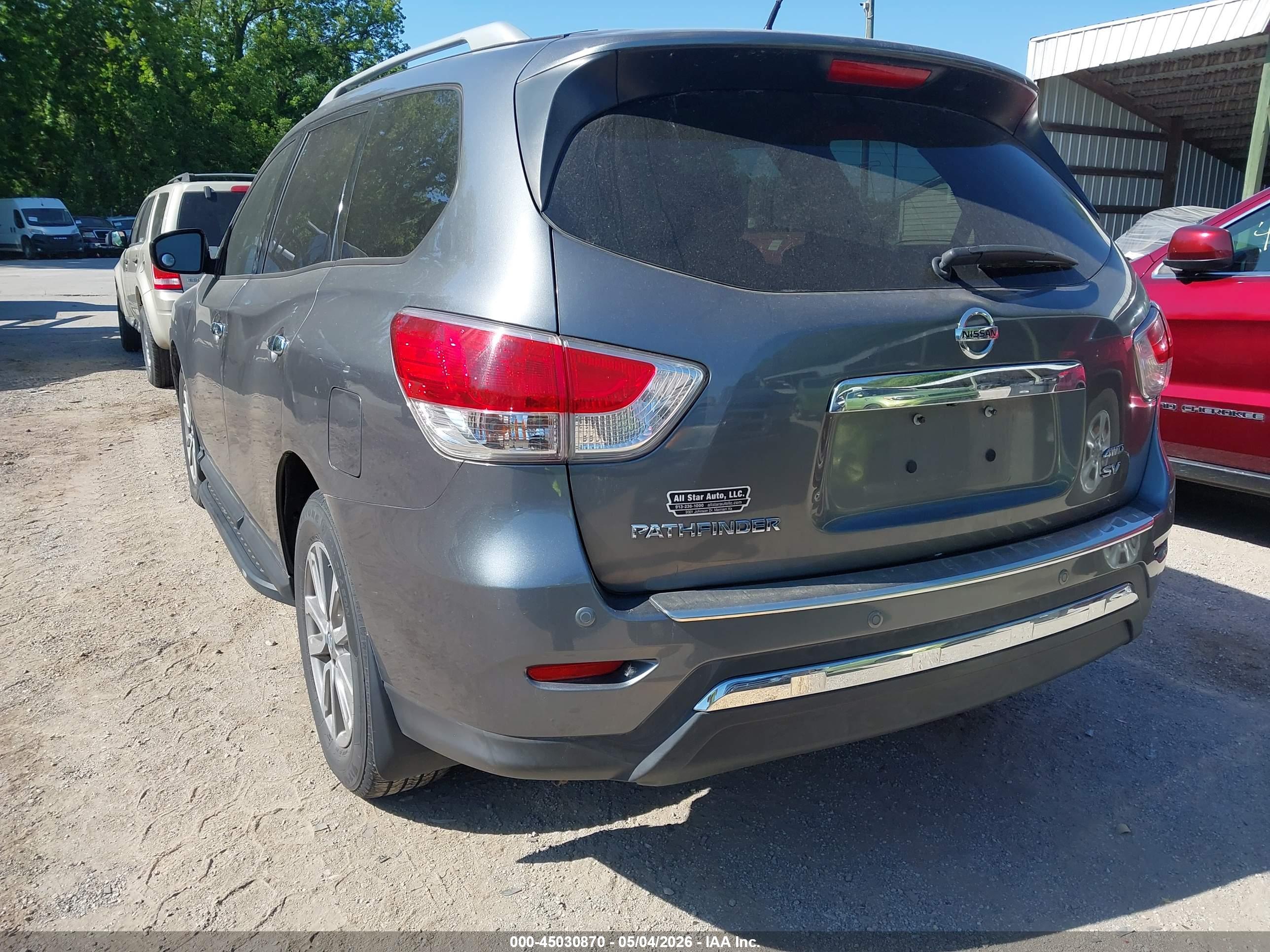 NISSAN PATHFINDER image 3