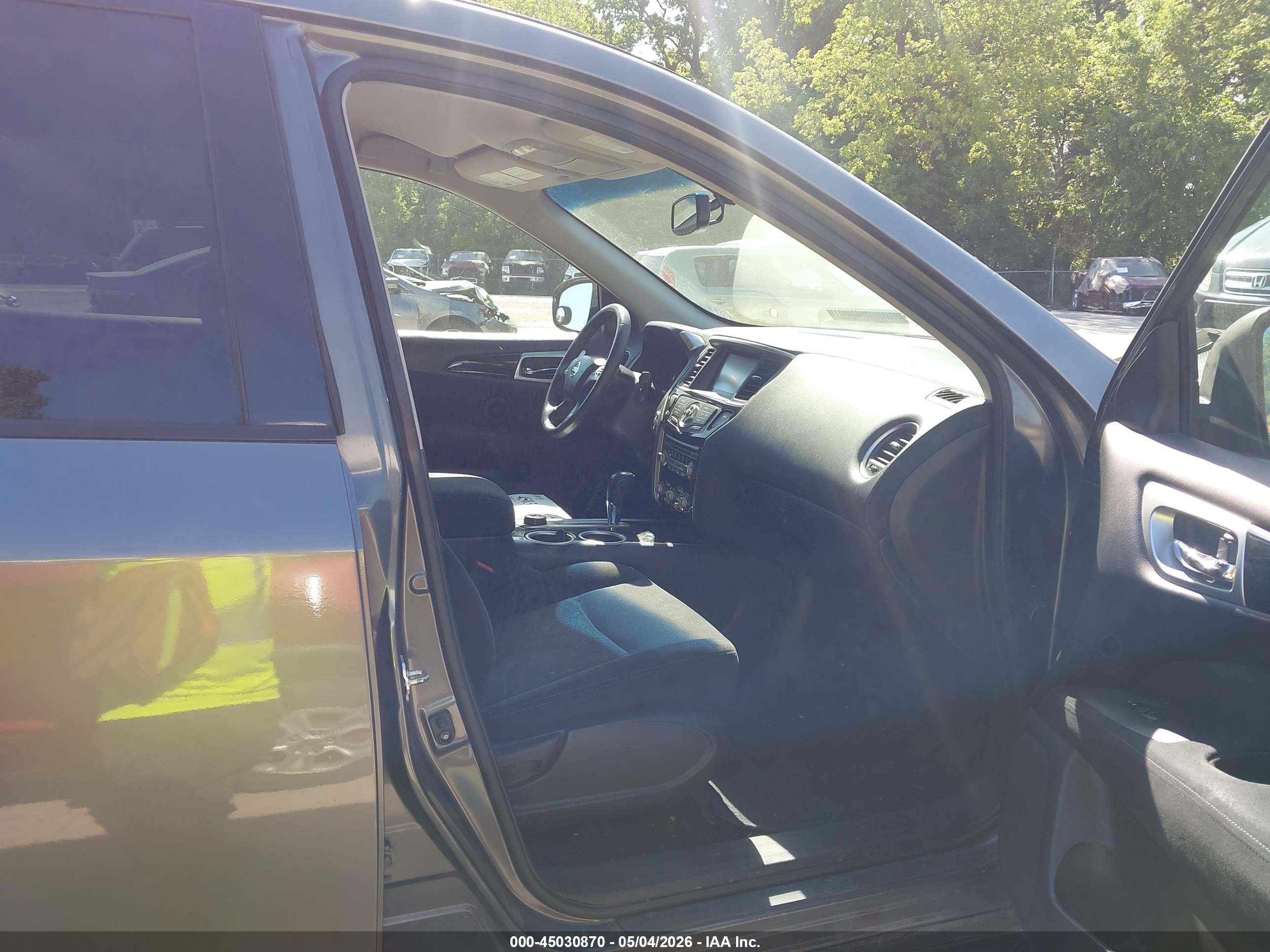 NISSAN PATHFINDER image 5