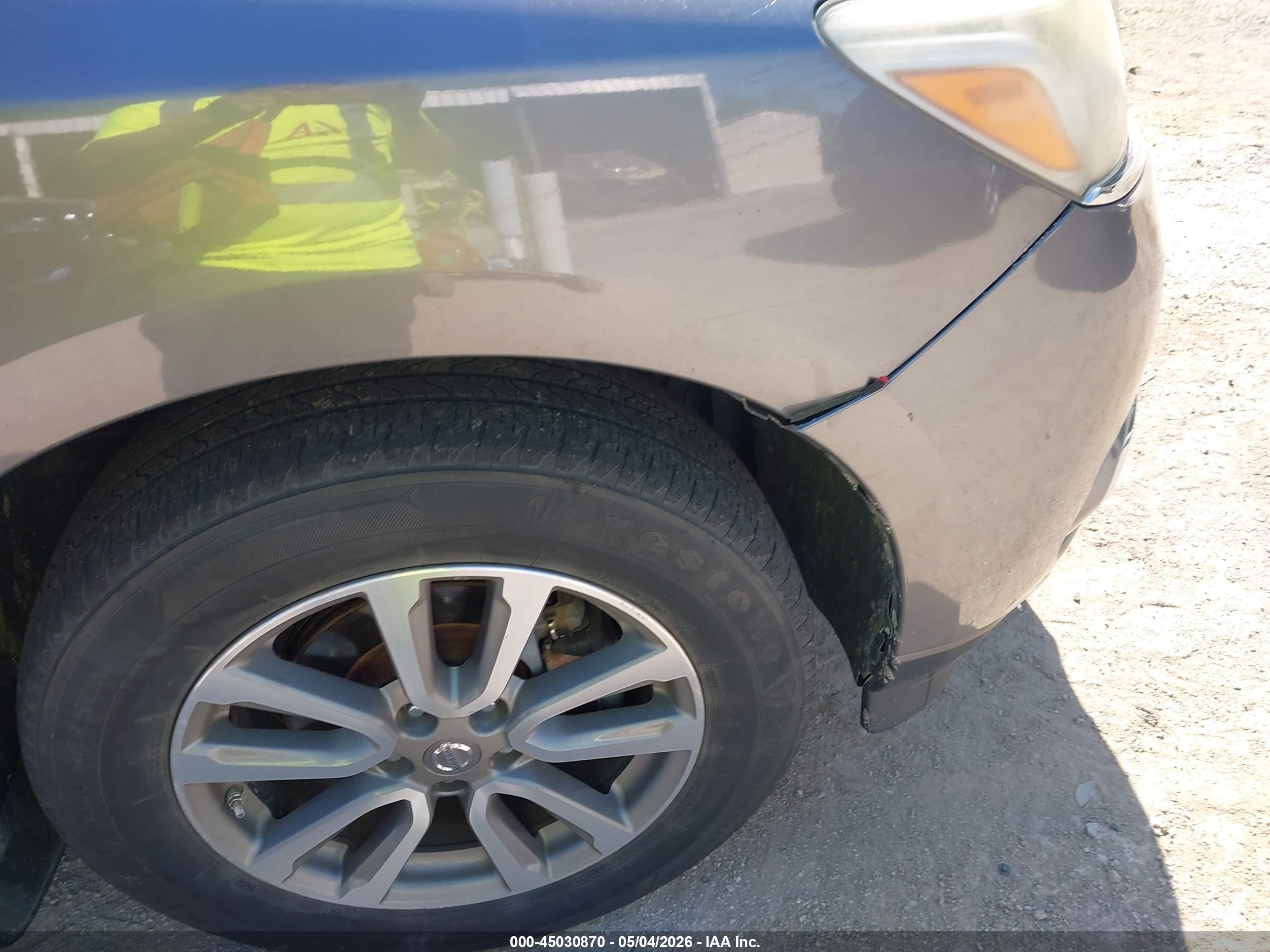 NISSAN PATHFINDER image 6