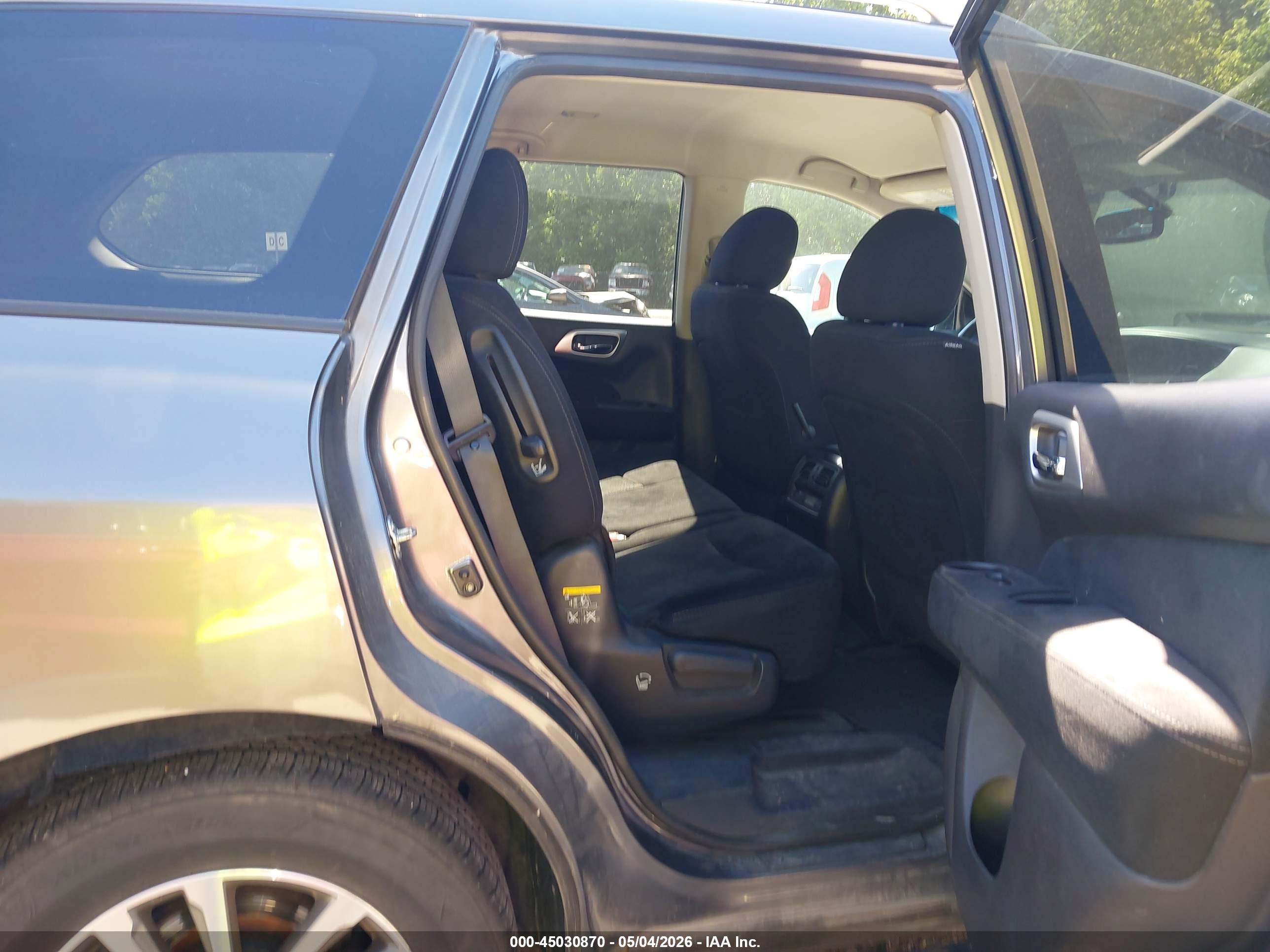 NISSAN PATHFINDER image 8