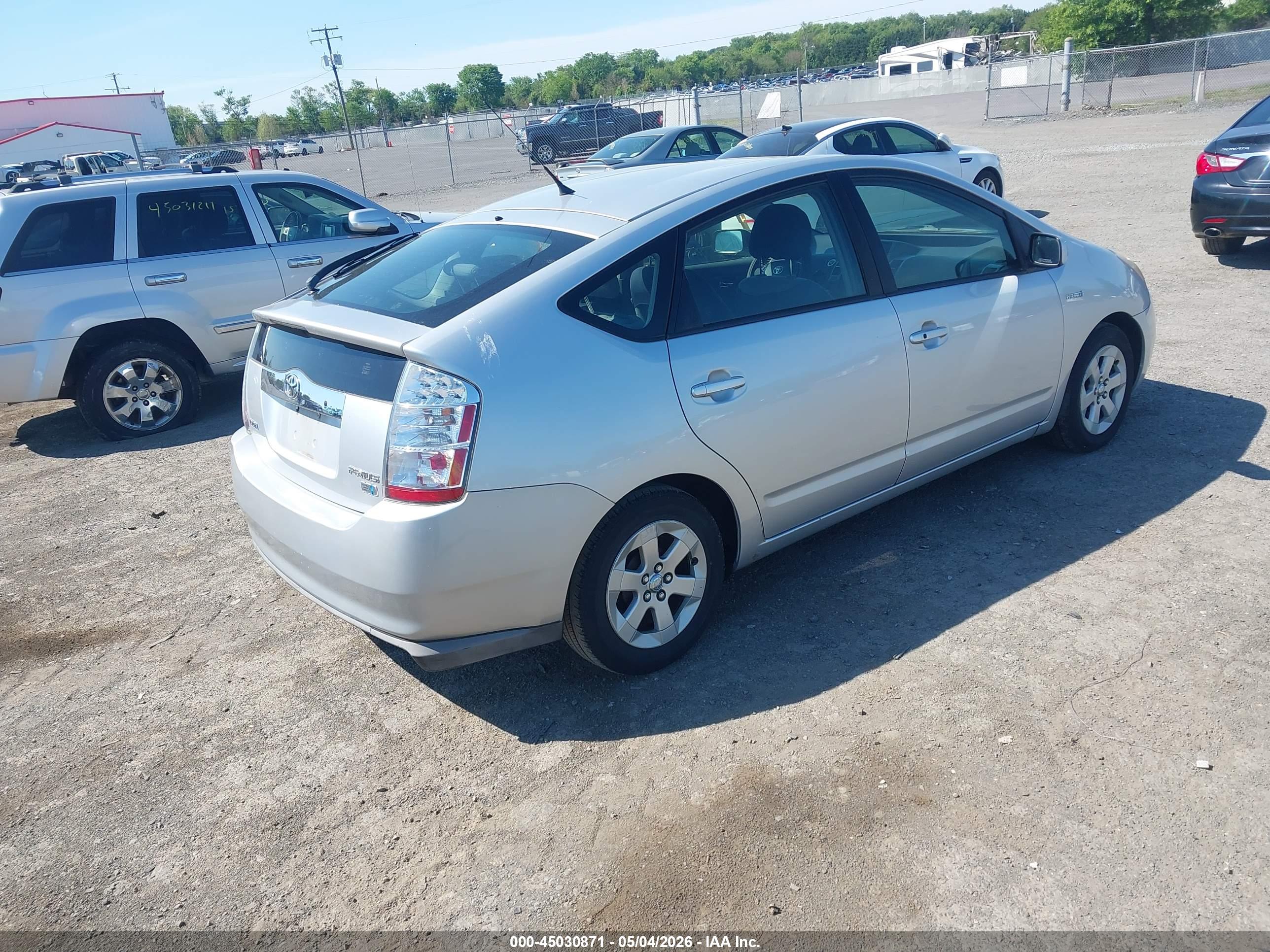 TOYOTA PRIUS image 4