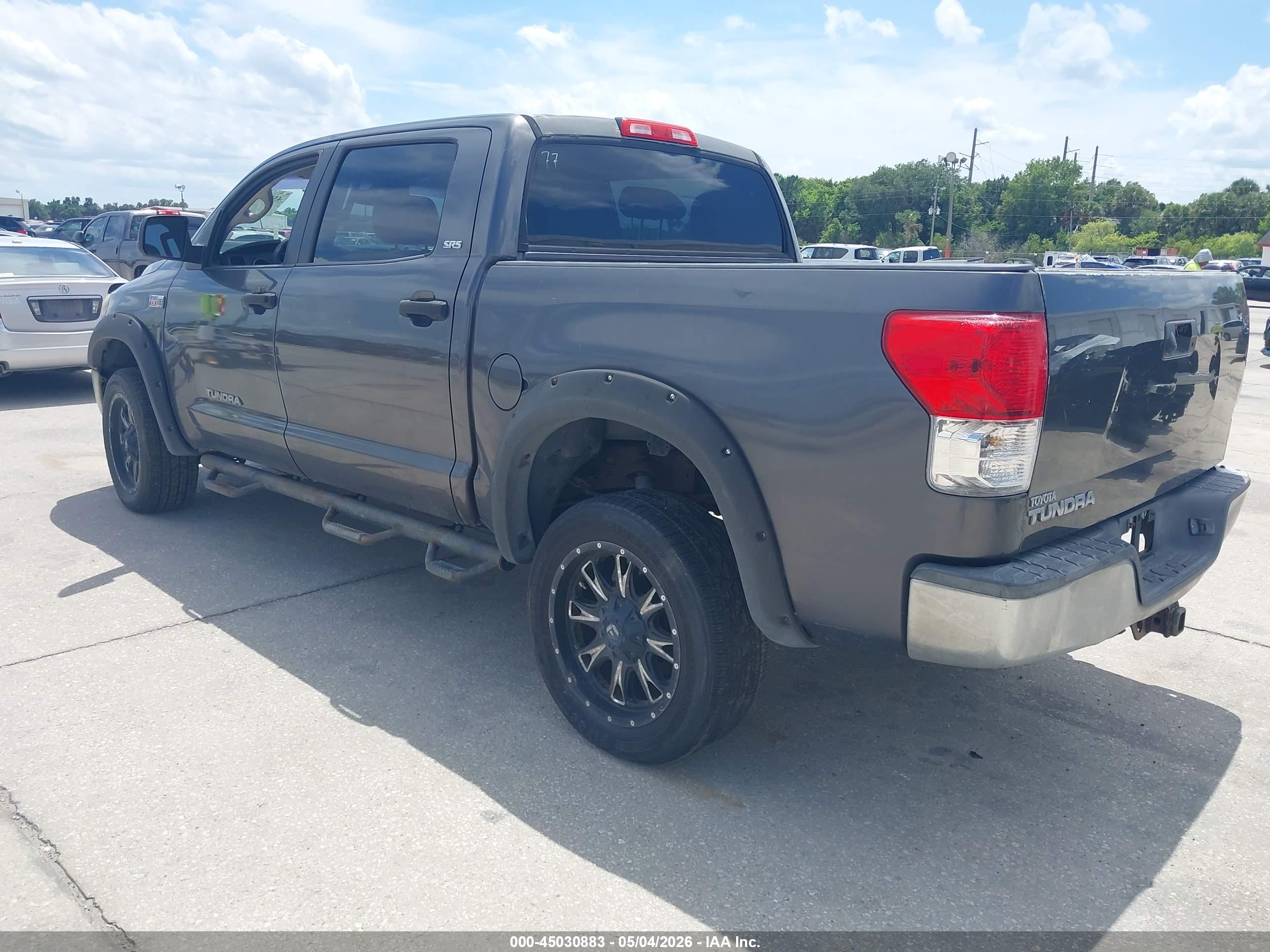 TOYOTA TUNDRA image 3