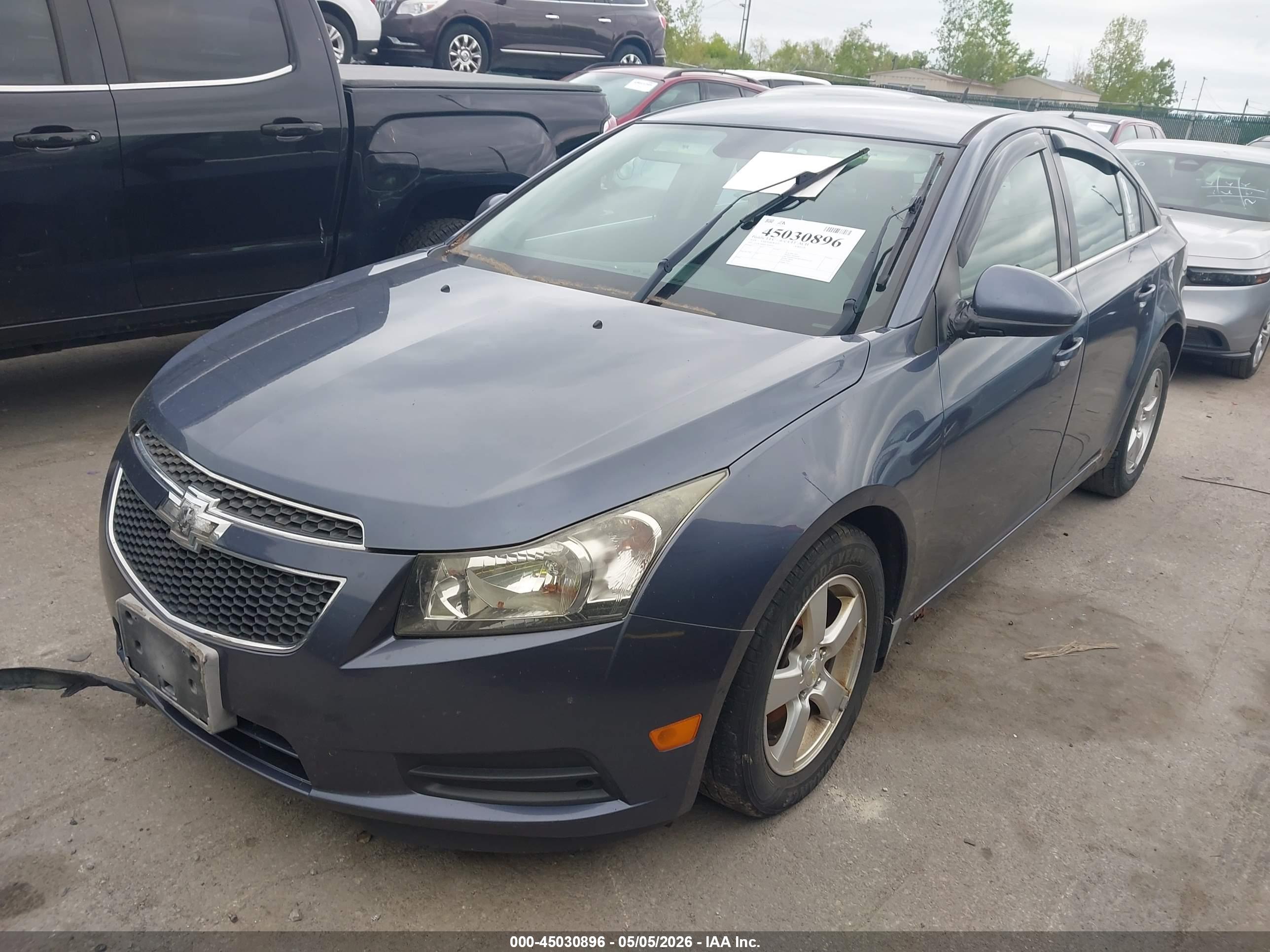 CHEVROLET CRUZE image 2