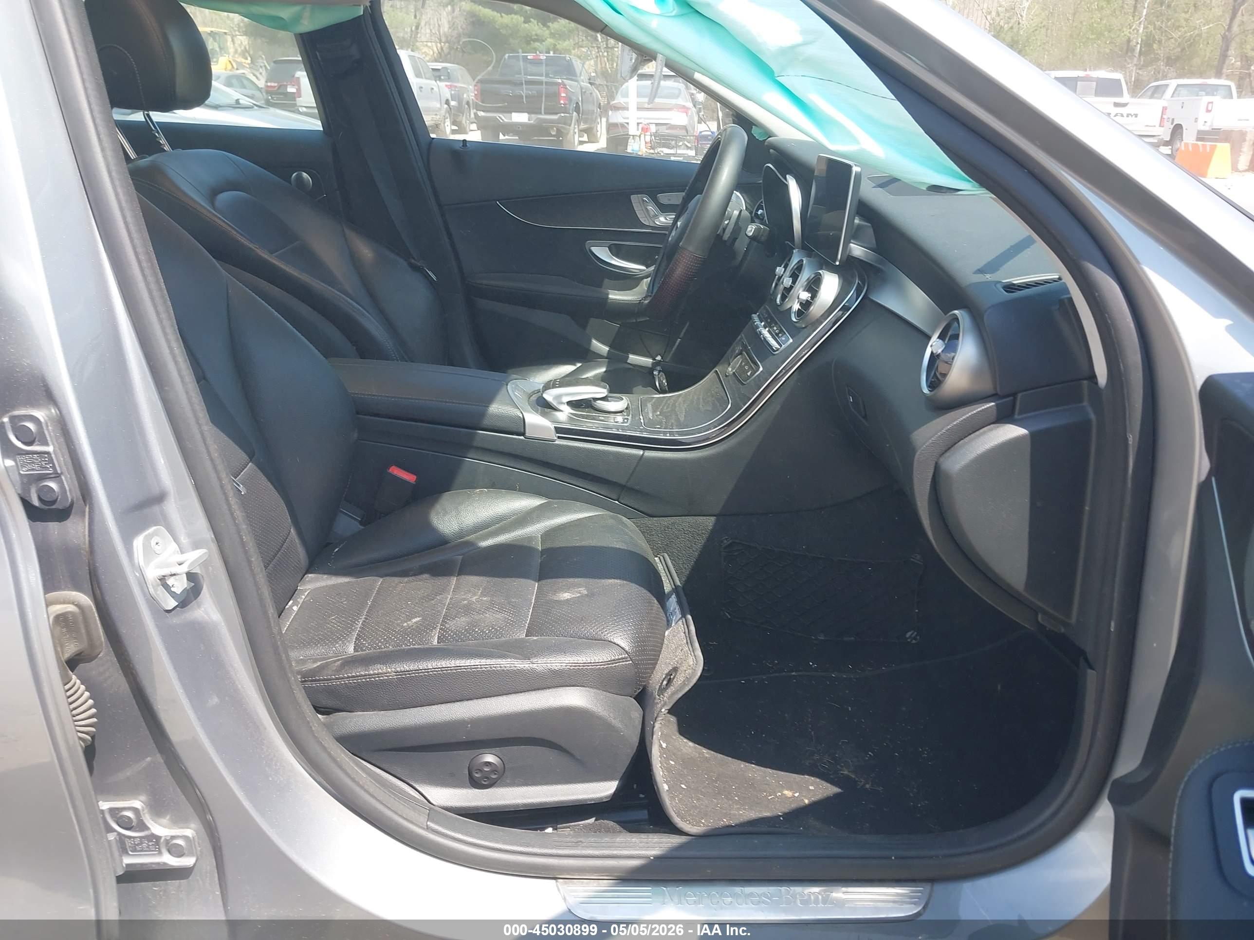 MERCEDES-BENZ C-CLASS image 5