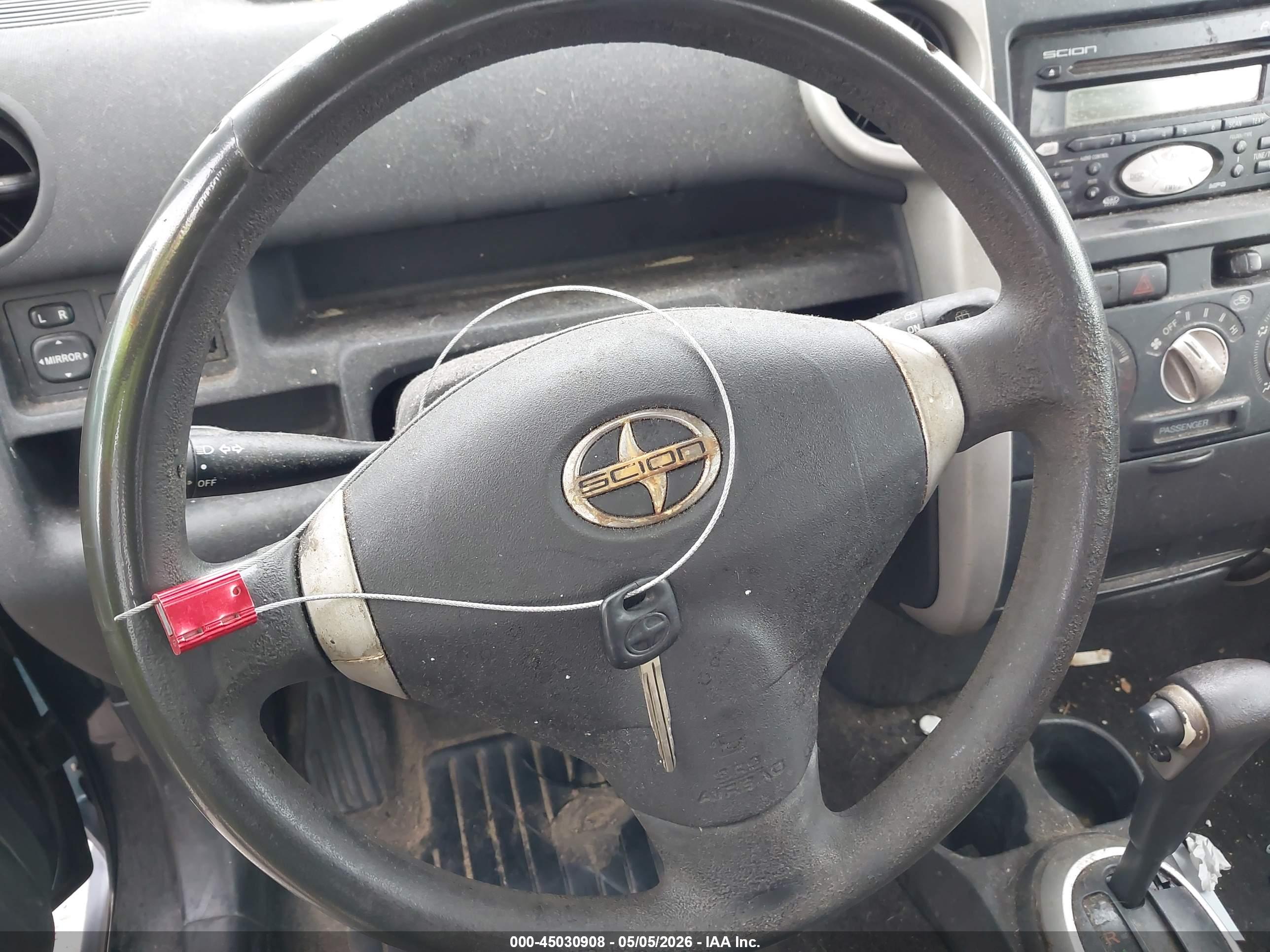 SCION XB image 11