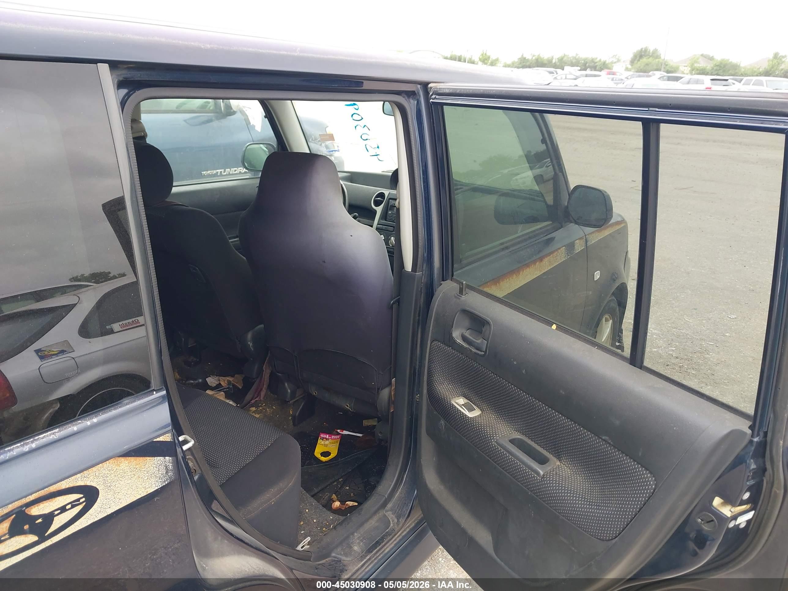 SCION XB image 8