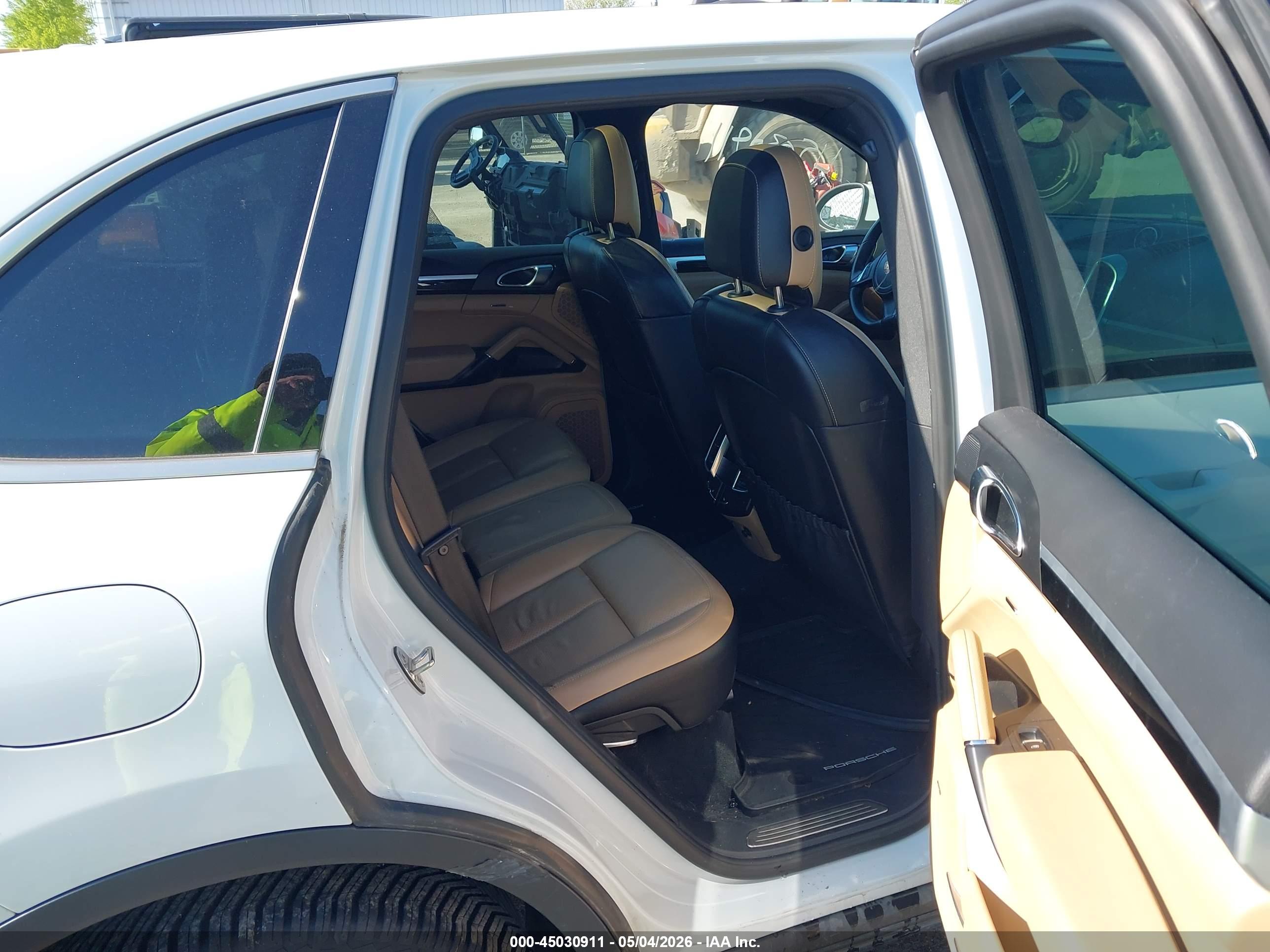 PORSCHE CAYENNE image 8