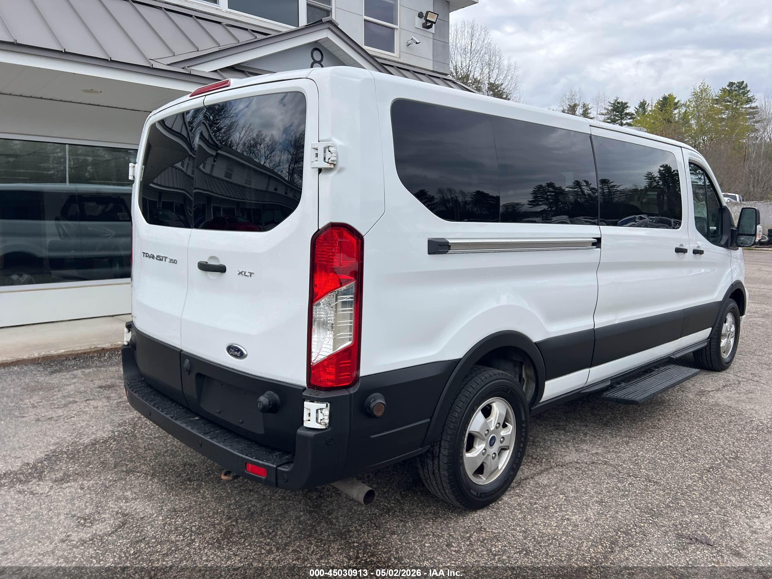 FORD TRANSIT-350 image 4