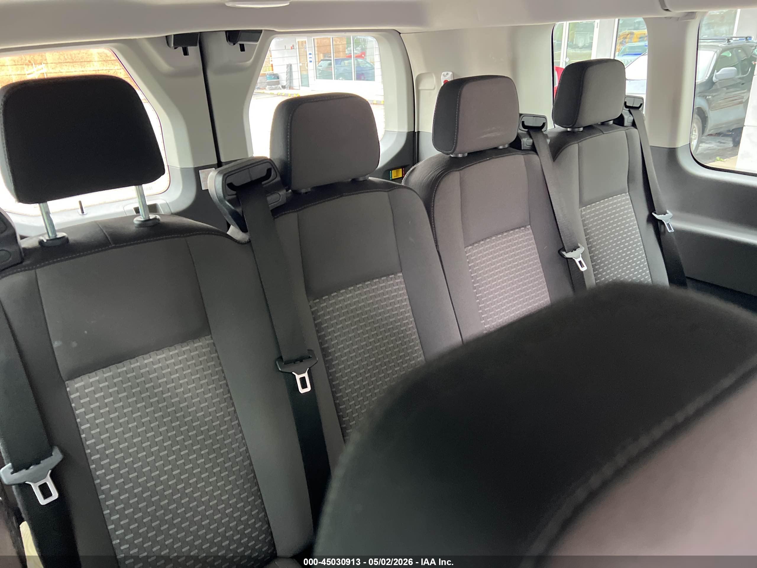 FORD TRANSIT-350 image 6