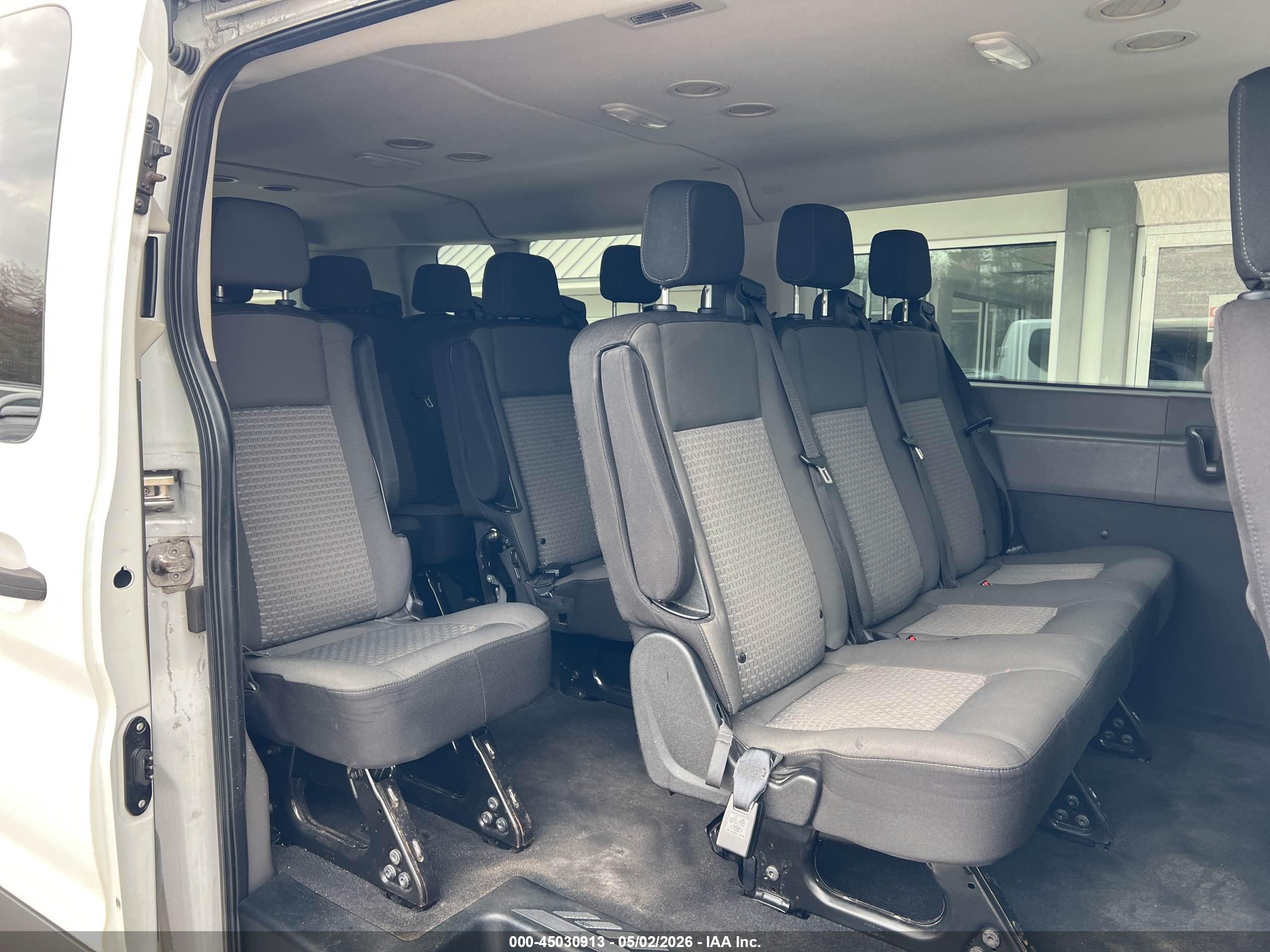 FORD TRANSIT-350 image 8