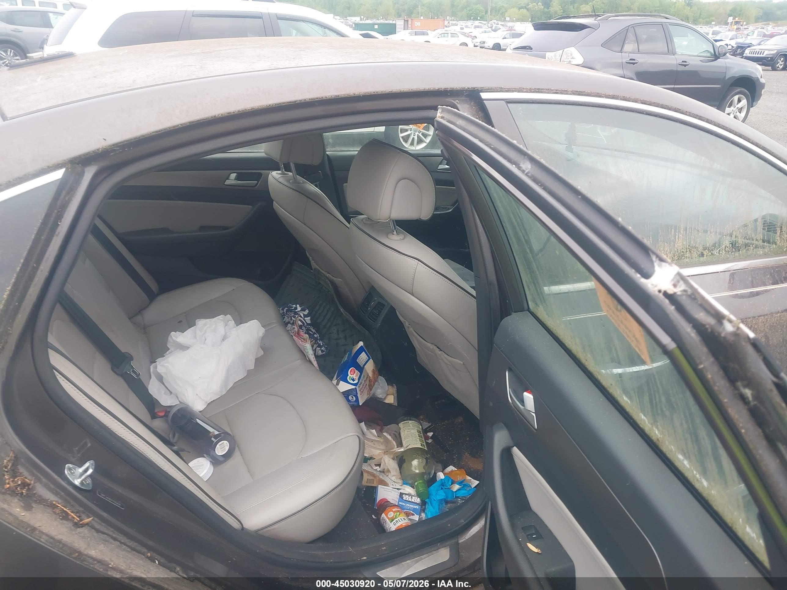 HYUNDAI SONATA image 8