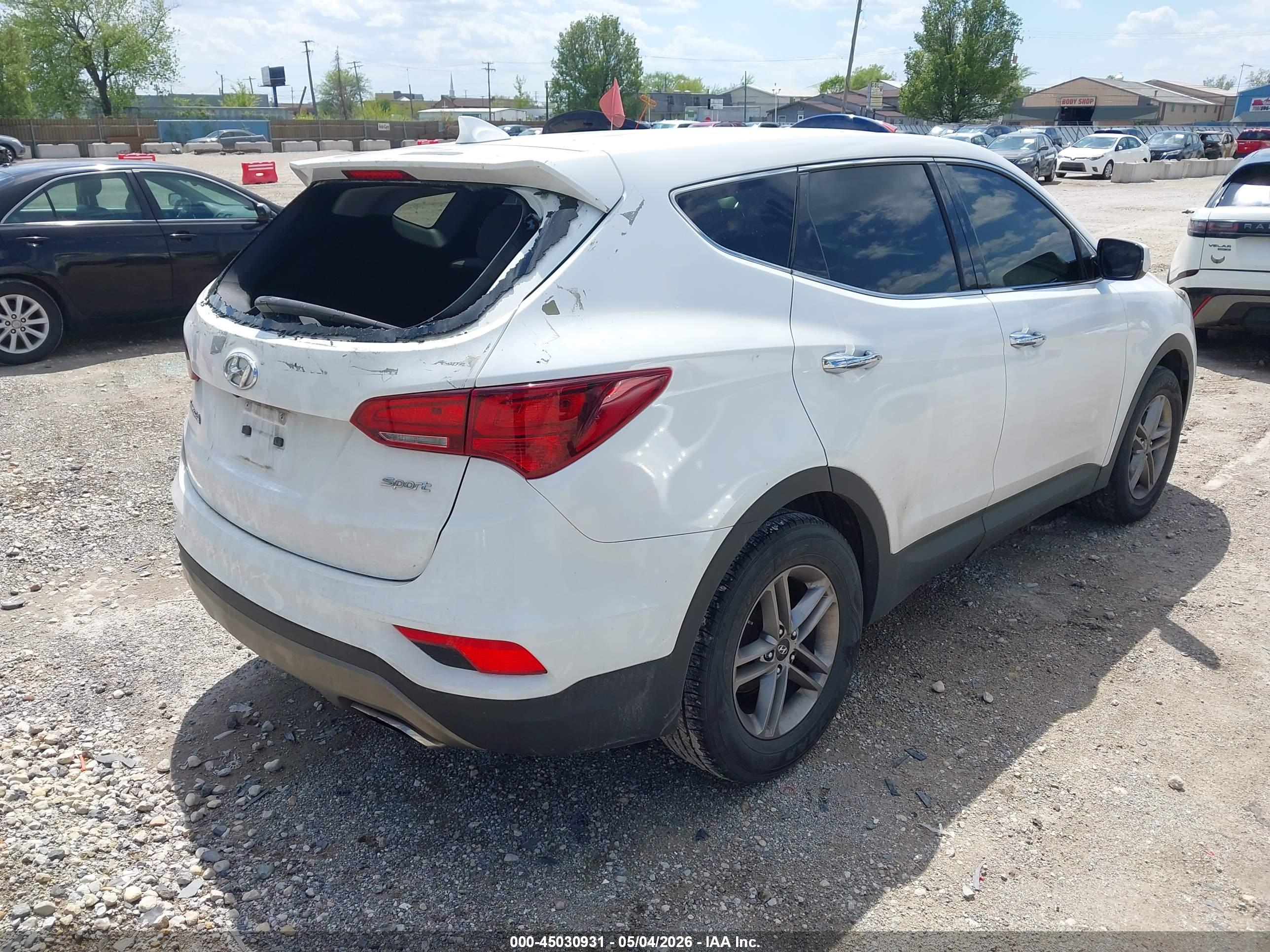 HYUNDAI SANTA image 4