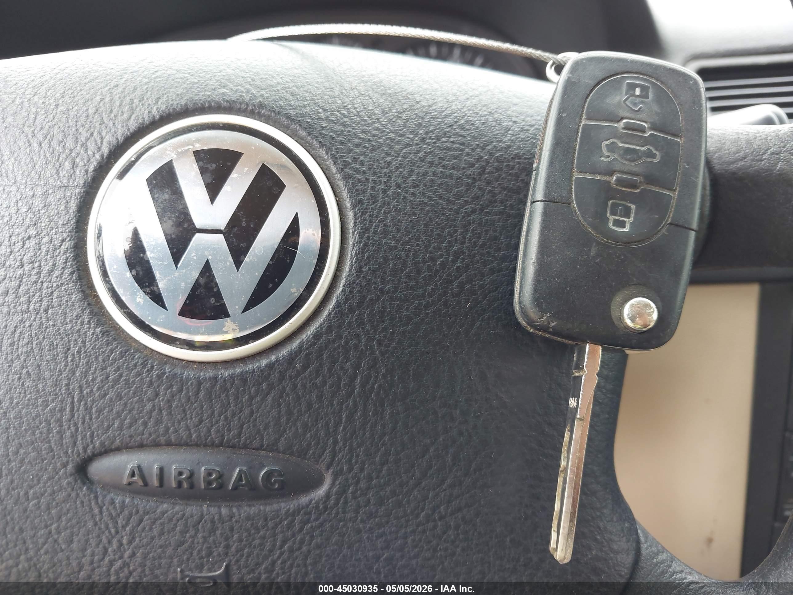 VOLKSWAGEN GOLF image 11