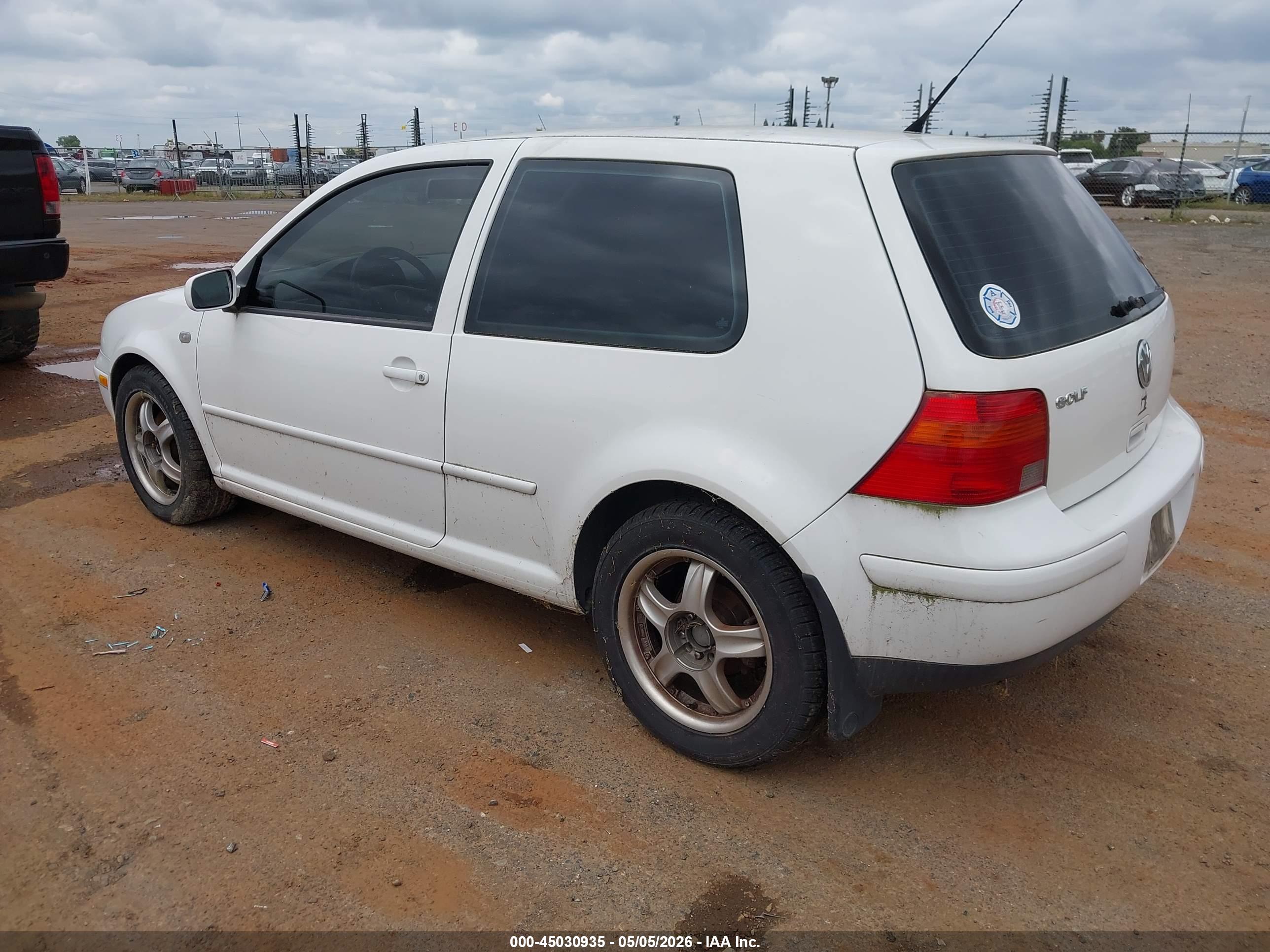 VOLKSWAGEN GOLF image 3