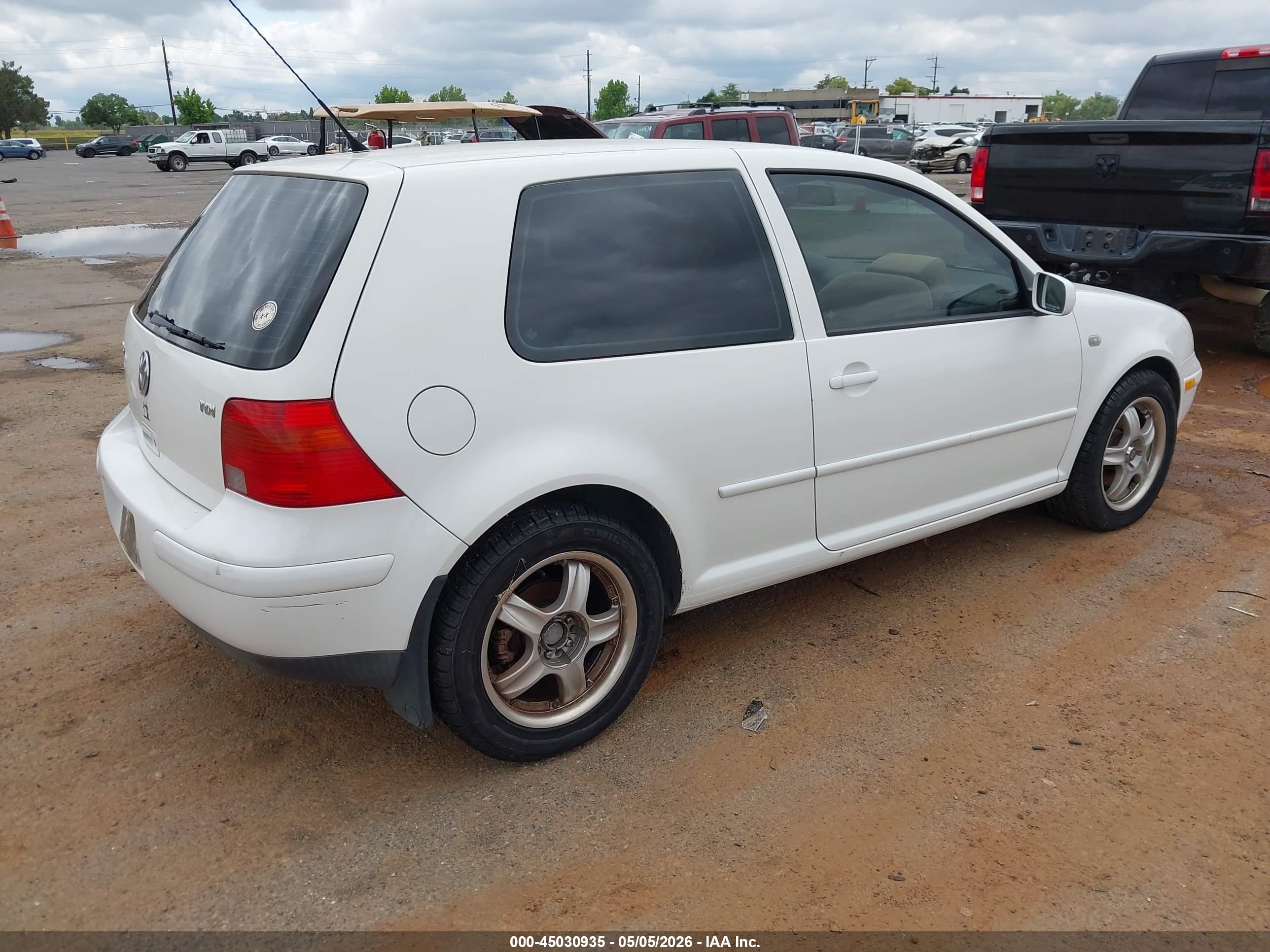 VOLKSWAGEN GOLF image 4