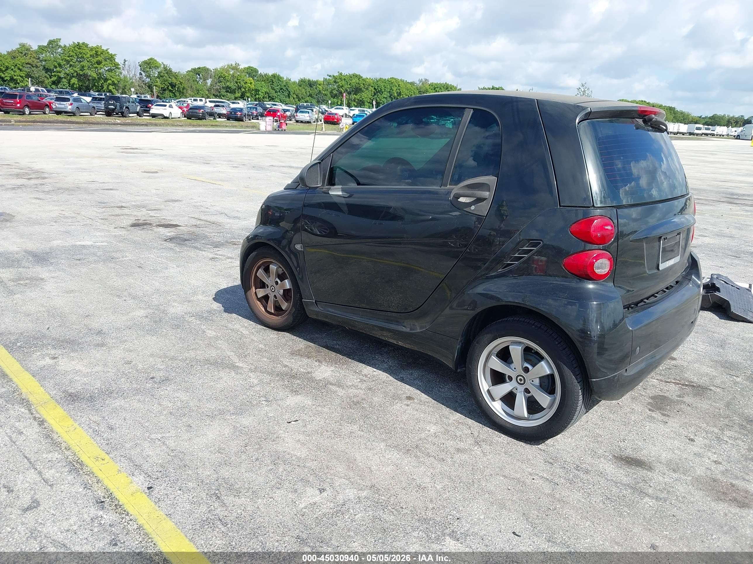 SMART FORTWO image 3