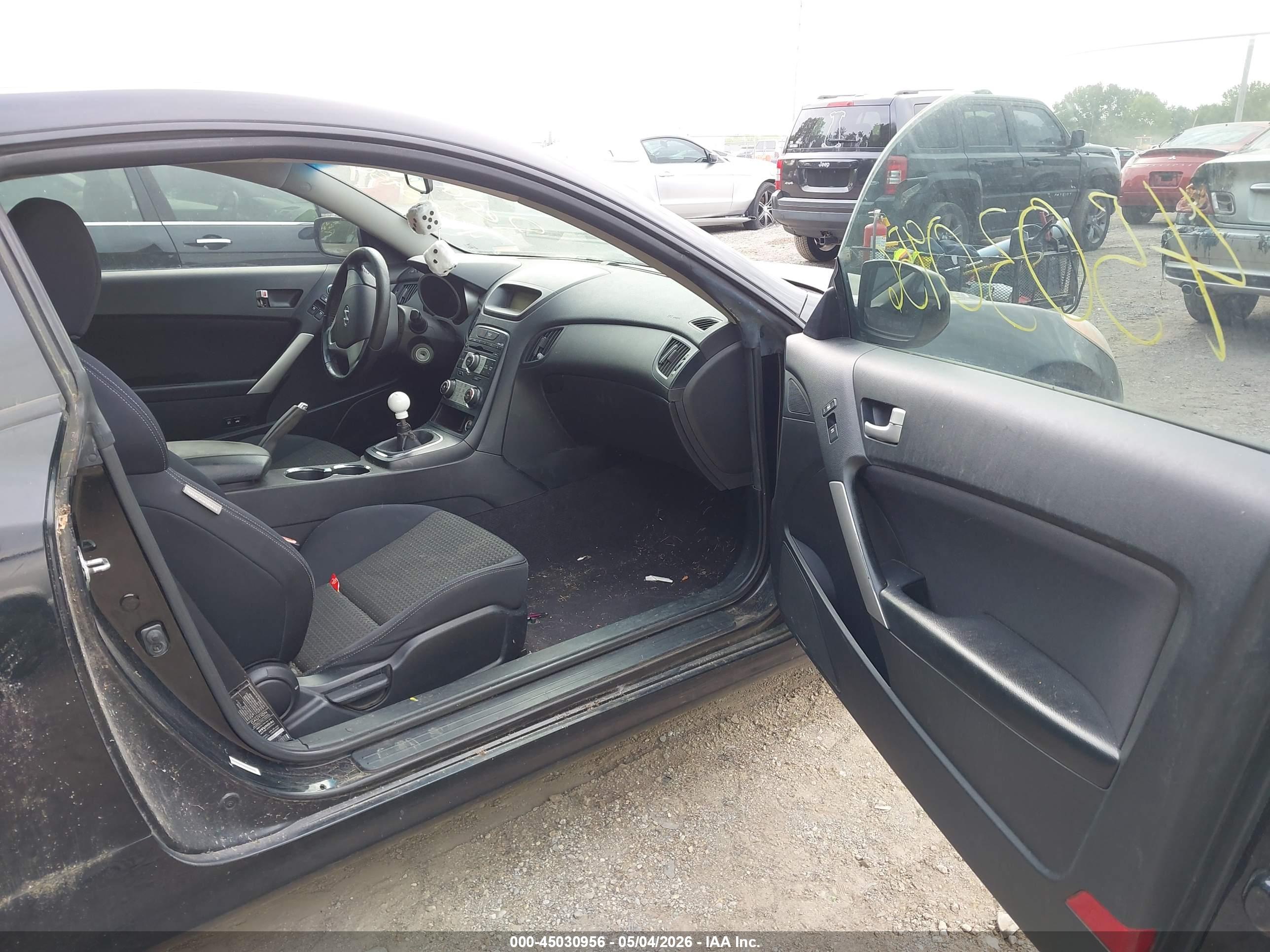 HYUNDAI GENESIS image 5